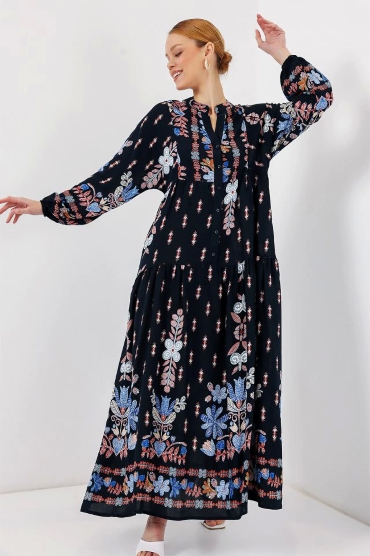 Butik 2423 Otantik Desenli Tesettür Elbise - Siyah - Mavi