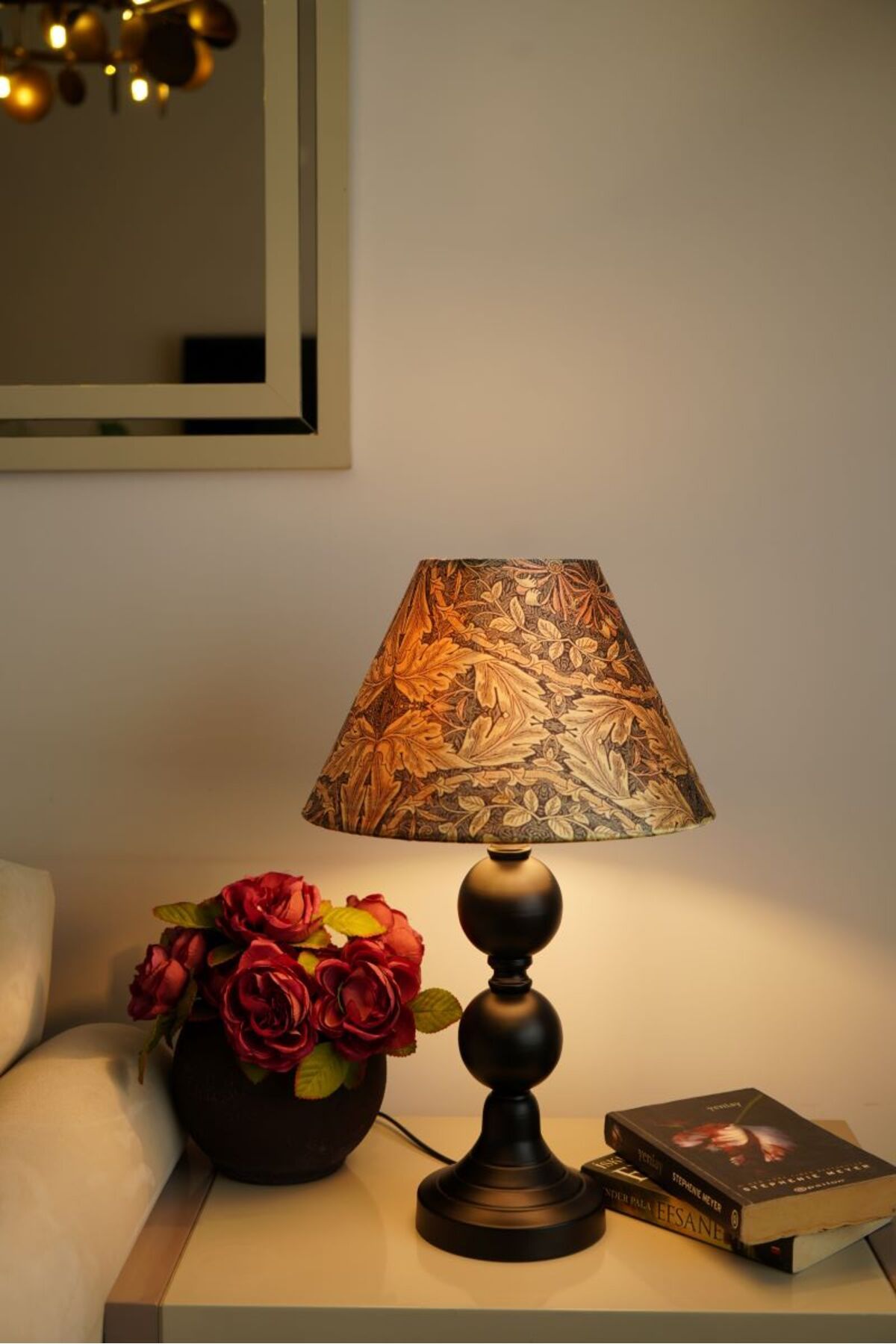 retro home design Siyah Dejavu Konik Kadife Kumaşlı Kahverengi Çiçekli Masa Lambası Abajur Salon Yatak Odası