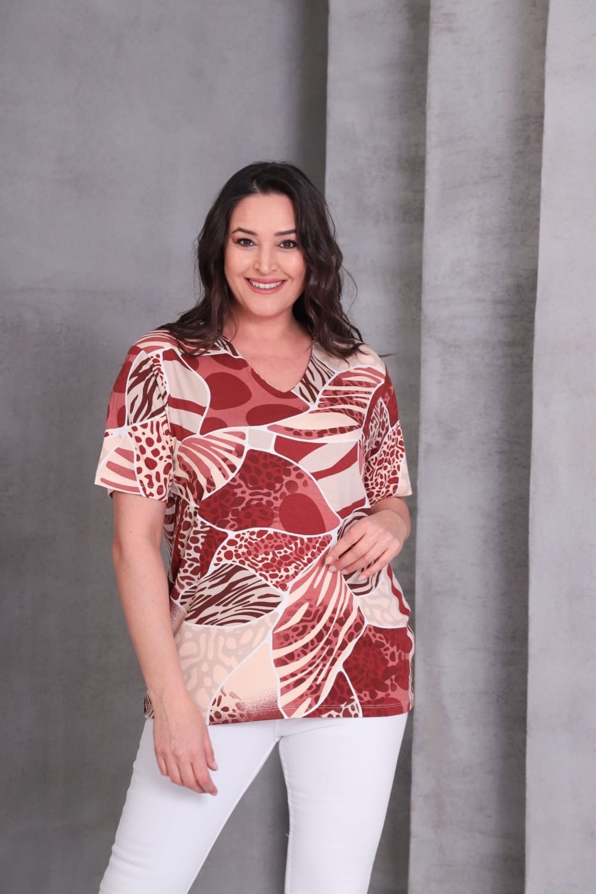 MODA Tulum V Yaka Desenli Kısa Kol Bluz