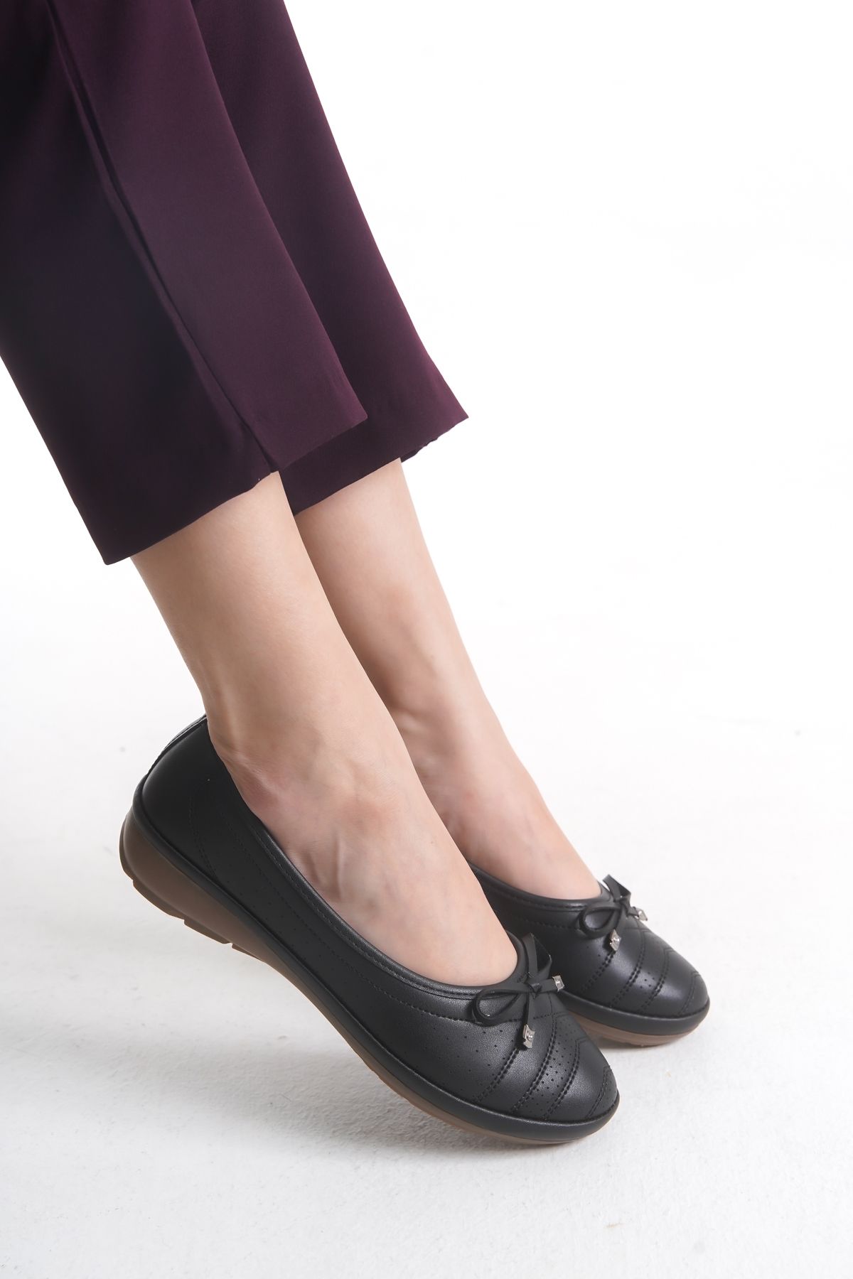VONJE 562 Siyah Fiyonk Detaylı Dolgu Topuk Comfort Casual Kadın Babet