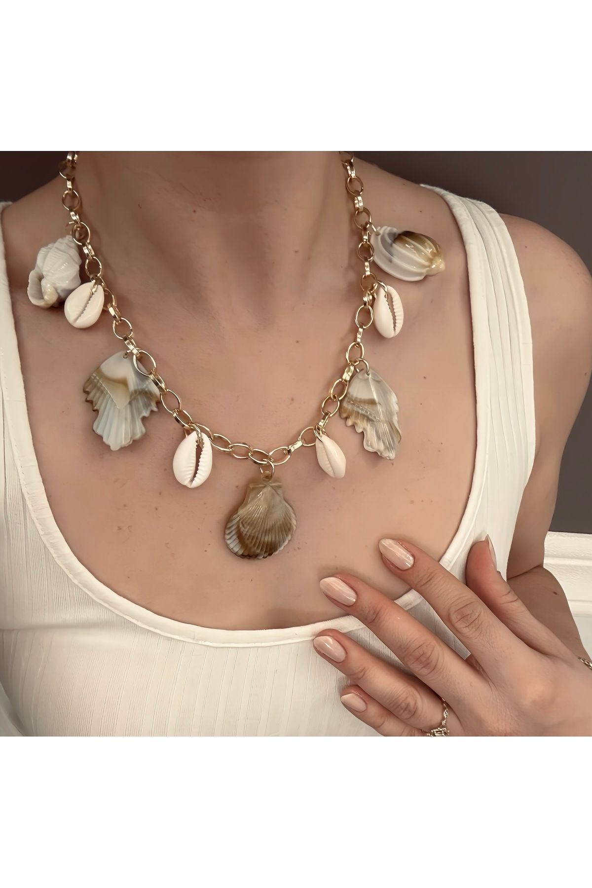 Maiden design Deniz kabugu detaylı kolye