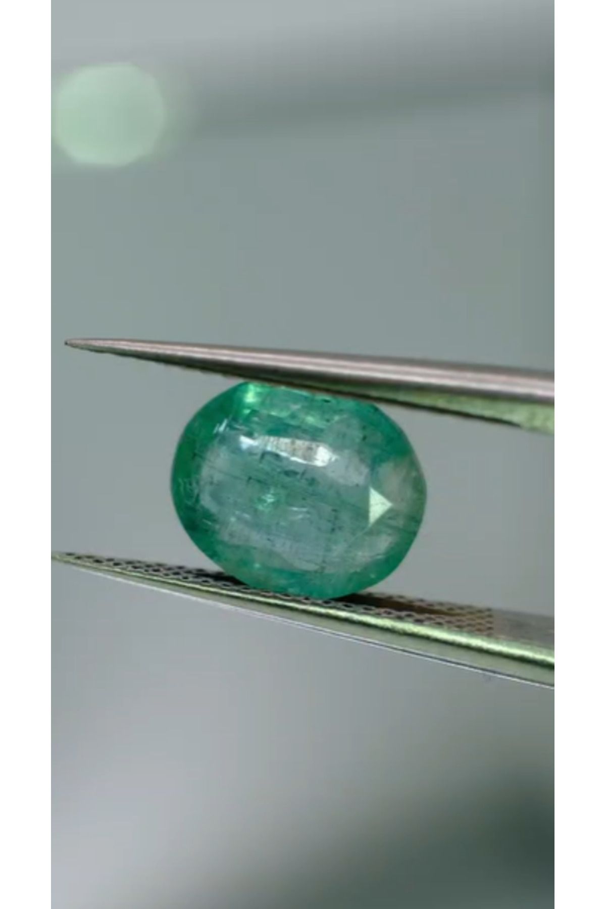 Aries 1.80ct 8.8x7.5mm Oval Natural Emerald Zambia