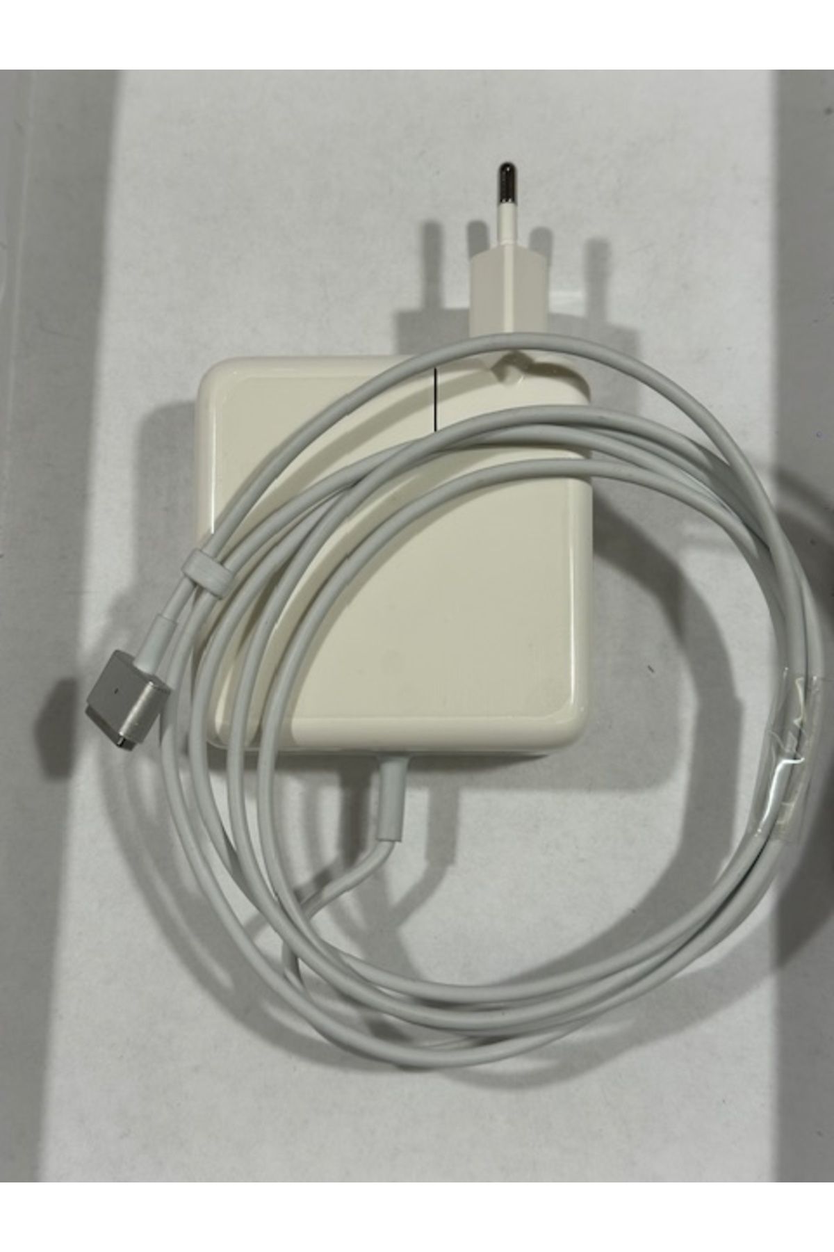yk desing 16.5 volt 3.65 amper magsafe2 adaptör 65 watt magsafe2 adaptör