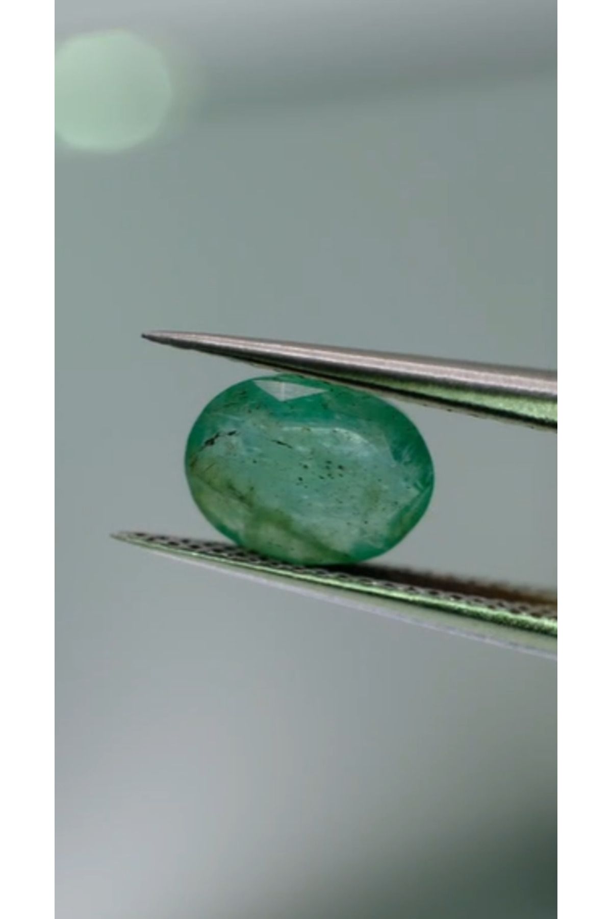 Aries 1.09ct 7.5x5.8mm Oval Natural Emerald Zambia