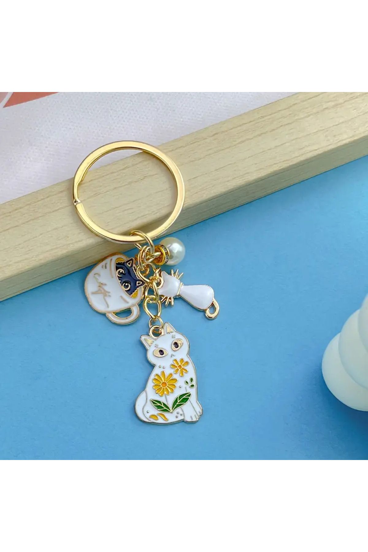 Halımax Kedi Figürlü İncili Anahtarlık Çanta Süs Sırt Çantası Araba Süsü Kedili Charm Hediyelik