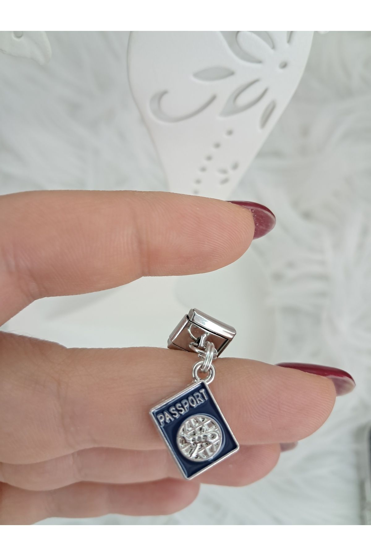 stainles steel ÇELİK ŞİLVER RENK PASSAPORT VE UÇAK TEMALI ÇHARM