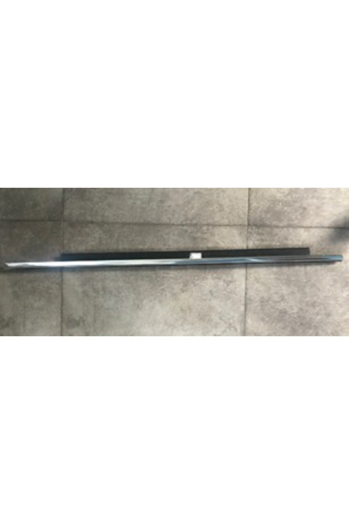 Parçadükkanda CAM SIYIRICI FİTİL ÖN SAG KROMLU AUDİ A3 2013-2020