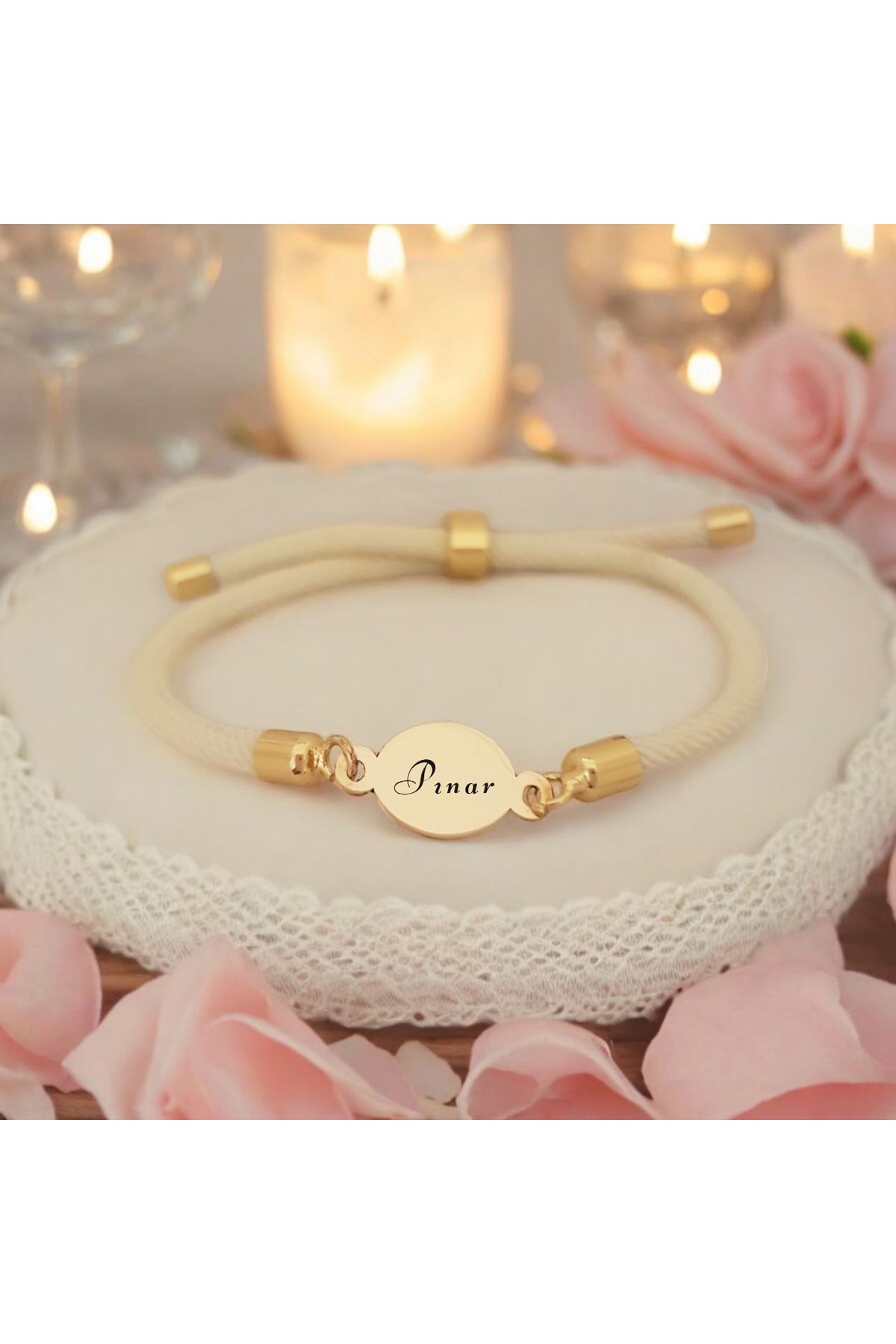 ARCHINO GOLD Oval Motifli 14 Ayar Altın Plakalı İpek Örgülü Pınar İsmine Özel Bileklik-424isim-beyaz