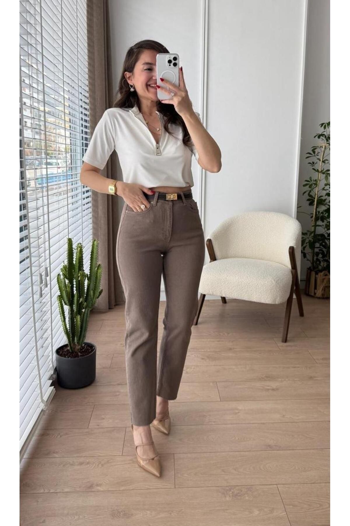 Pelin Jeans MOM JEANS PAÇA KESİK VİZON RENGİ (LİKRALI)