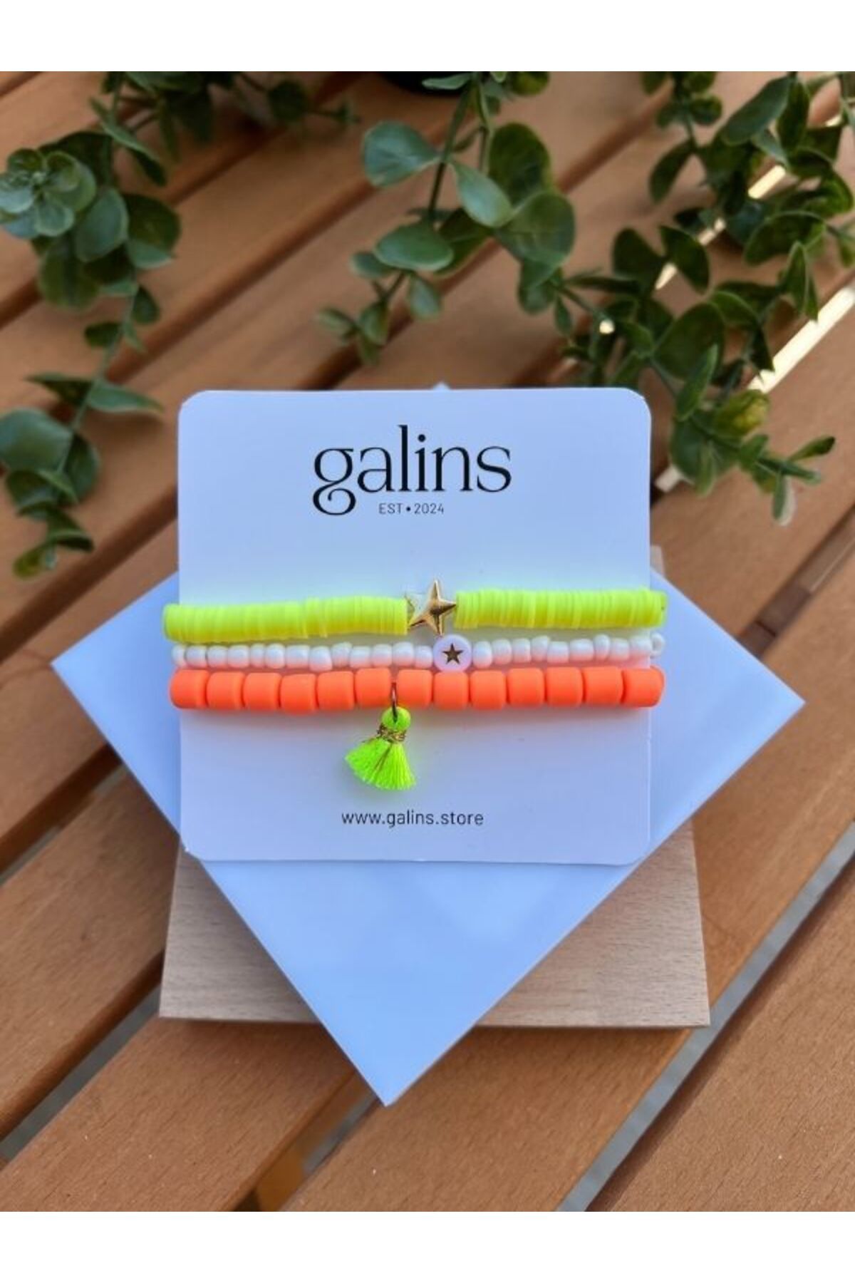 Galins Beyaz, Sarı, Turuncu Renk Fosforlu Yaz Modası 3'lü Boncuk Bileklik Kombini