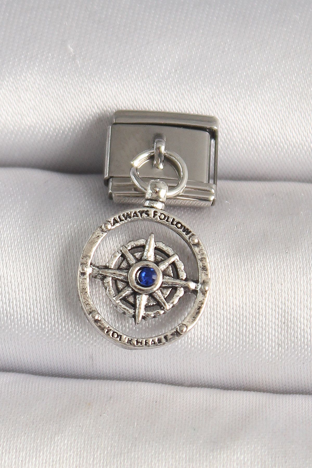 MAYAS 316L Çelik Gümüş Renk Mavi Taş Detaylı Pusula Model Nomination Charm