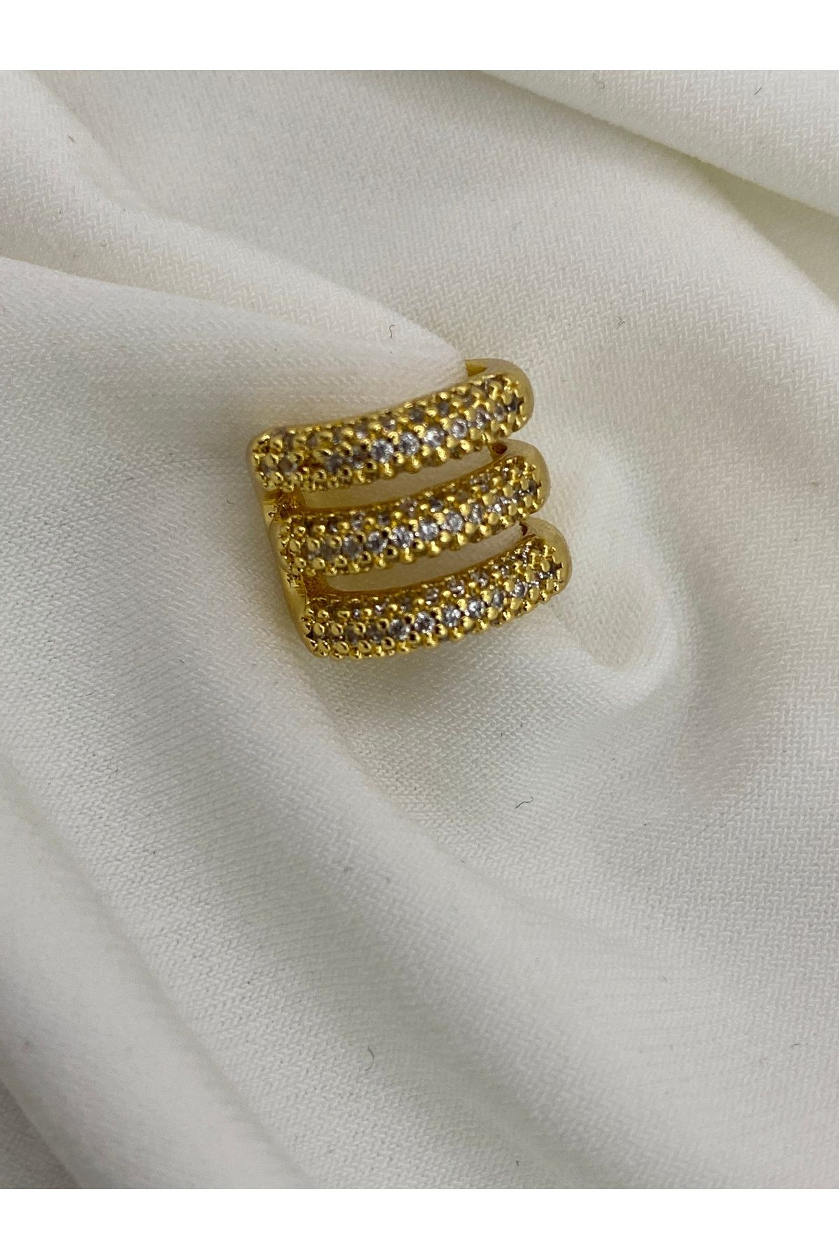 B&G Desing GOLD Özel Tasarım Tekli Sıkıştırmalı Kıkırdak Küpe - Özel Hediyelik