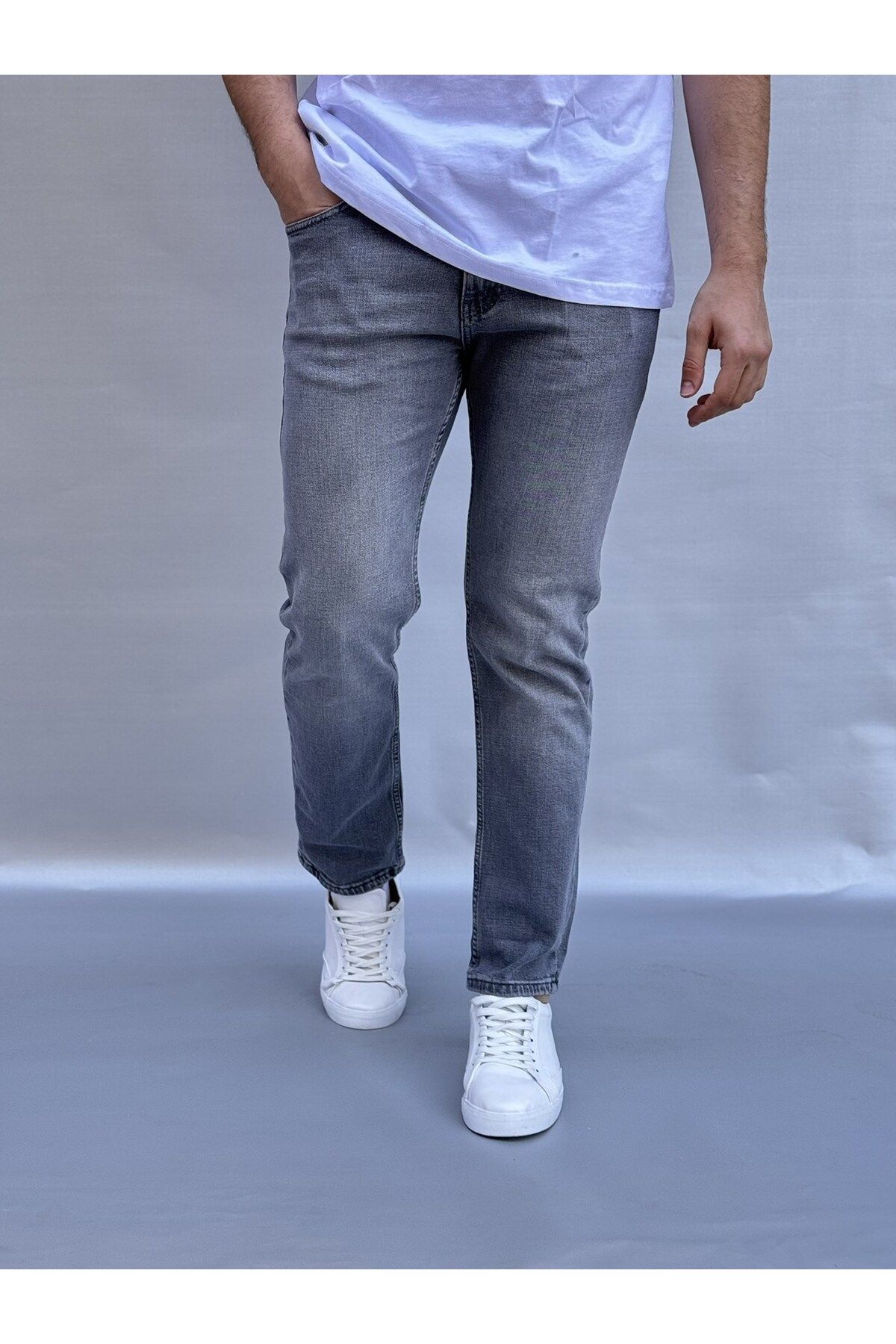 Casualmen32 Yıkamalı Gri Regular Fit Jean