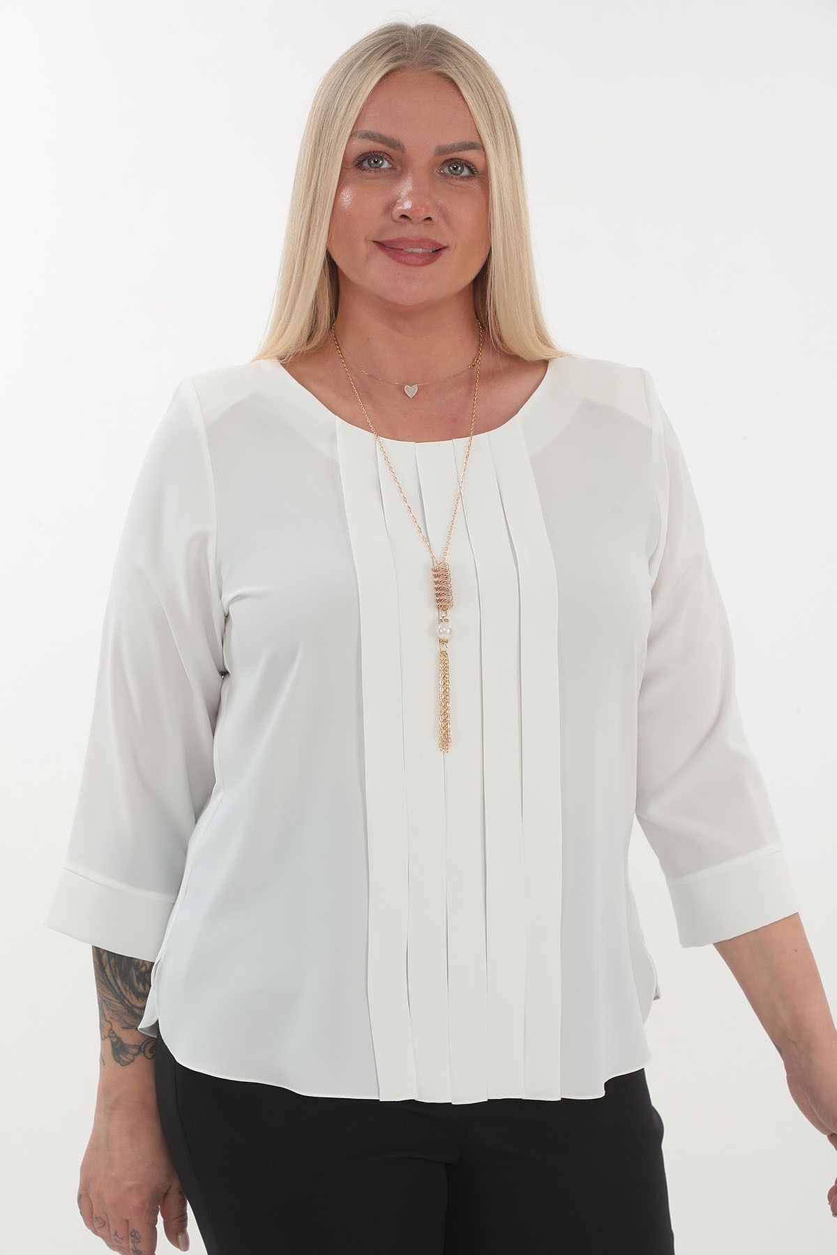 KİFAYET 21522 Kolyeli Önü Pliseli 3/4 Kol Jesika Bluz (R) (D103)