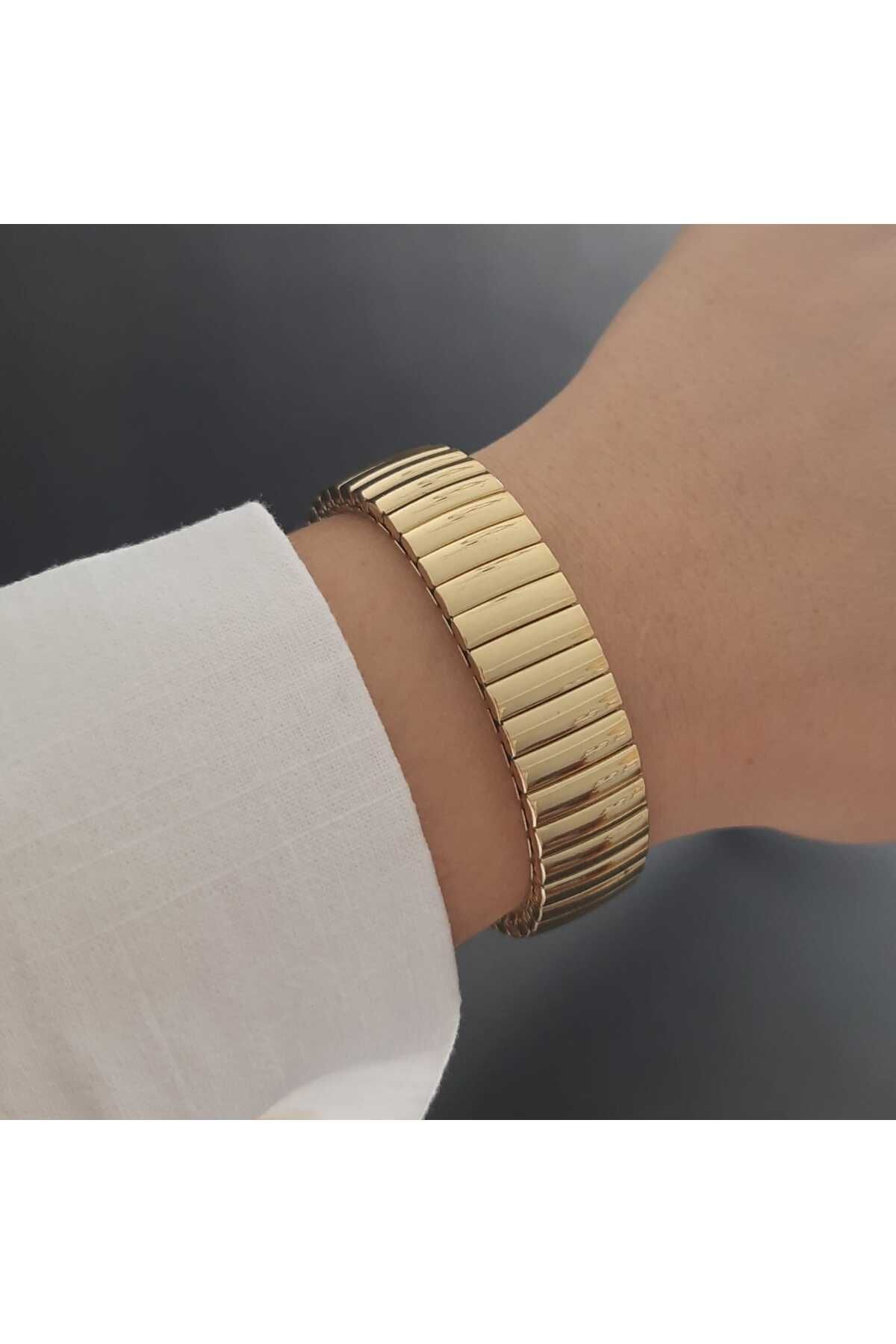 Betül Çekiç Çelik Geniş Esnek Gold Renk Kadın Bileklik