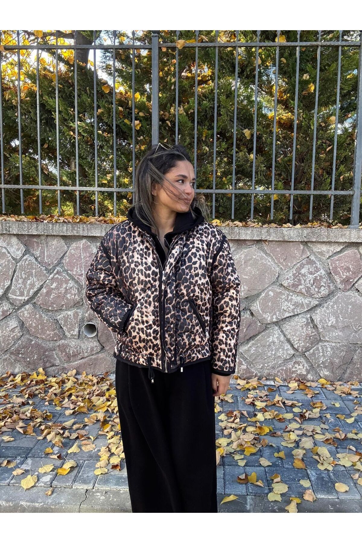 BÜŞRA PERKER Leopar Şişme Mont