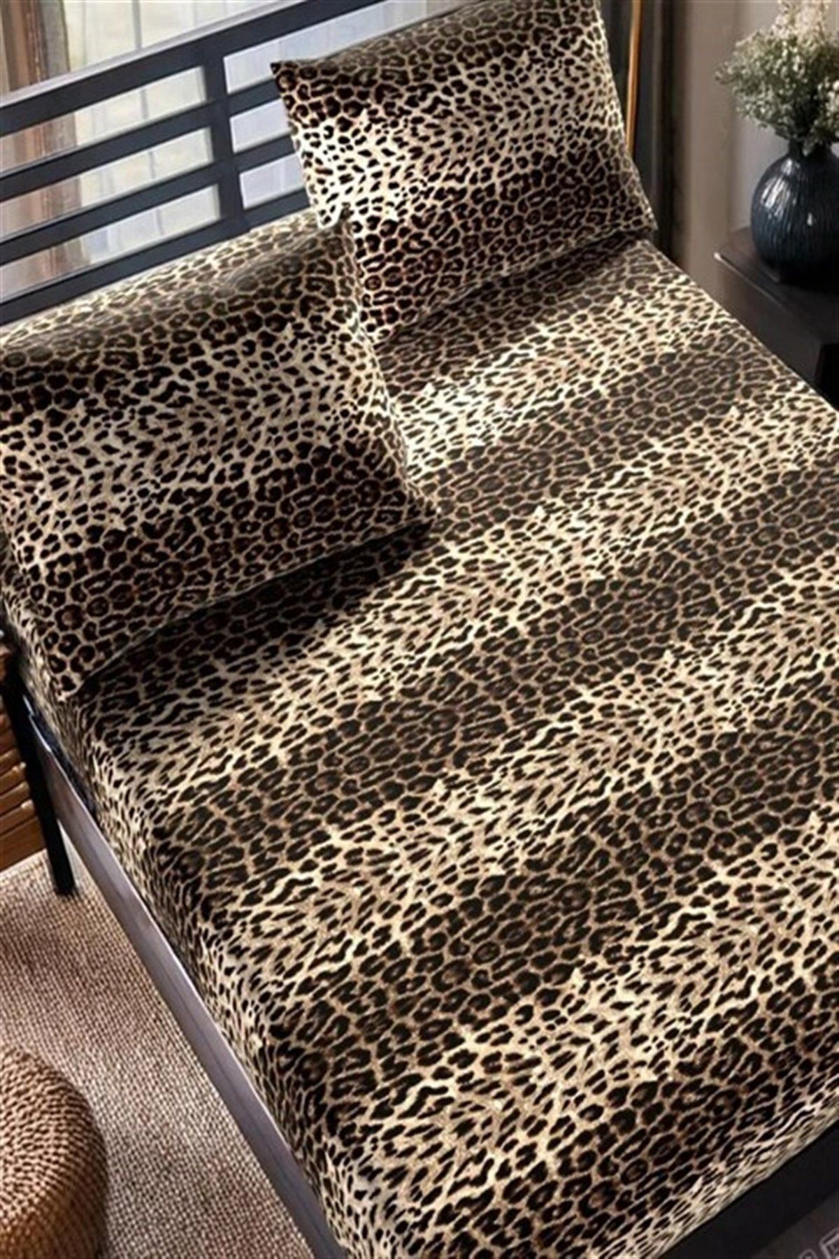 MORE HOME Çift Kişilik Lastikli Çarşaf Seti Yastık Kılıfı Leoparlı