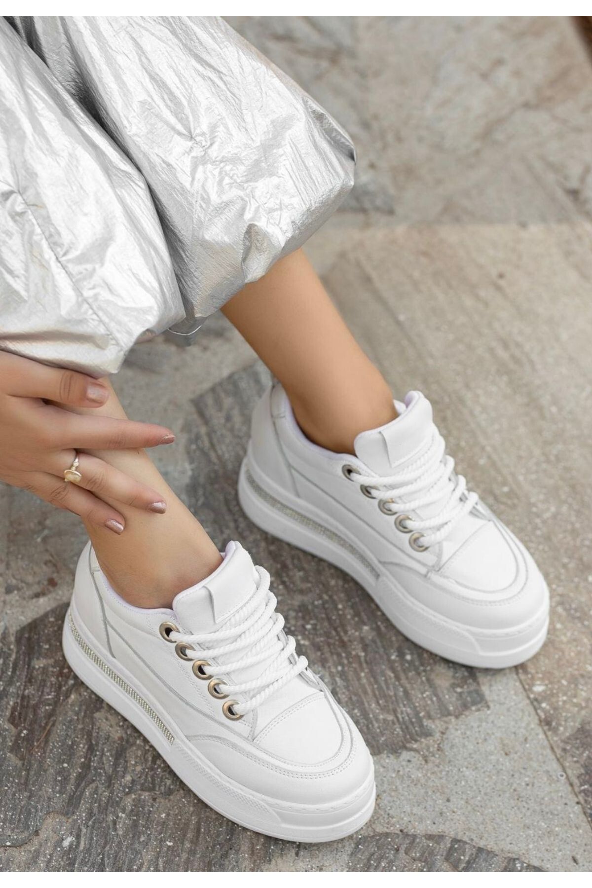 pabucmarketi Beyaz Suni Deri Bağcıklı Kadın Sneaker Ayakkabı