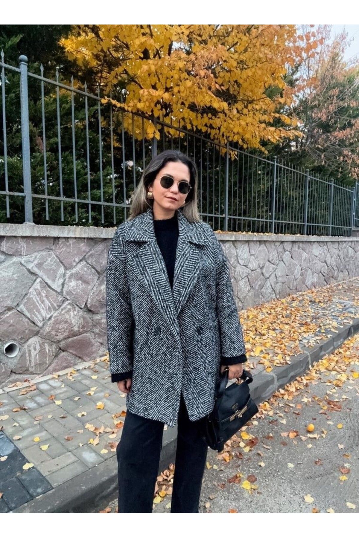 BÜŞRA PERKER Balık Sırtı Kaban