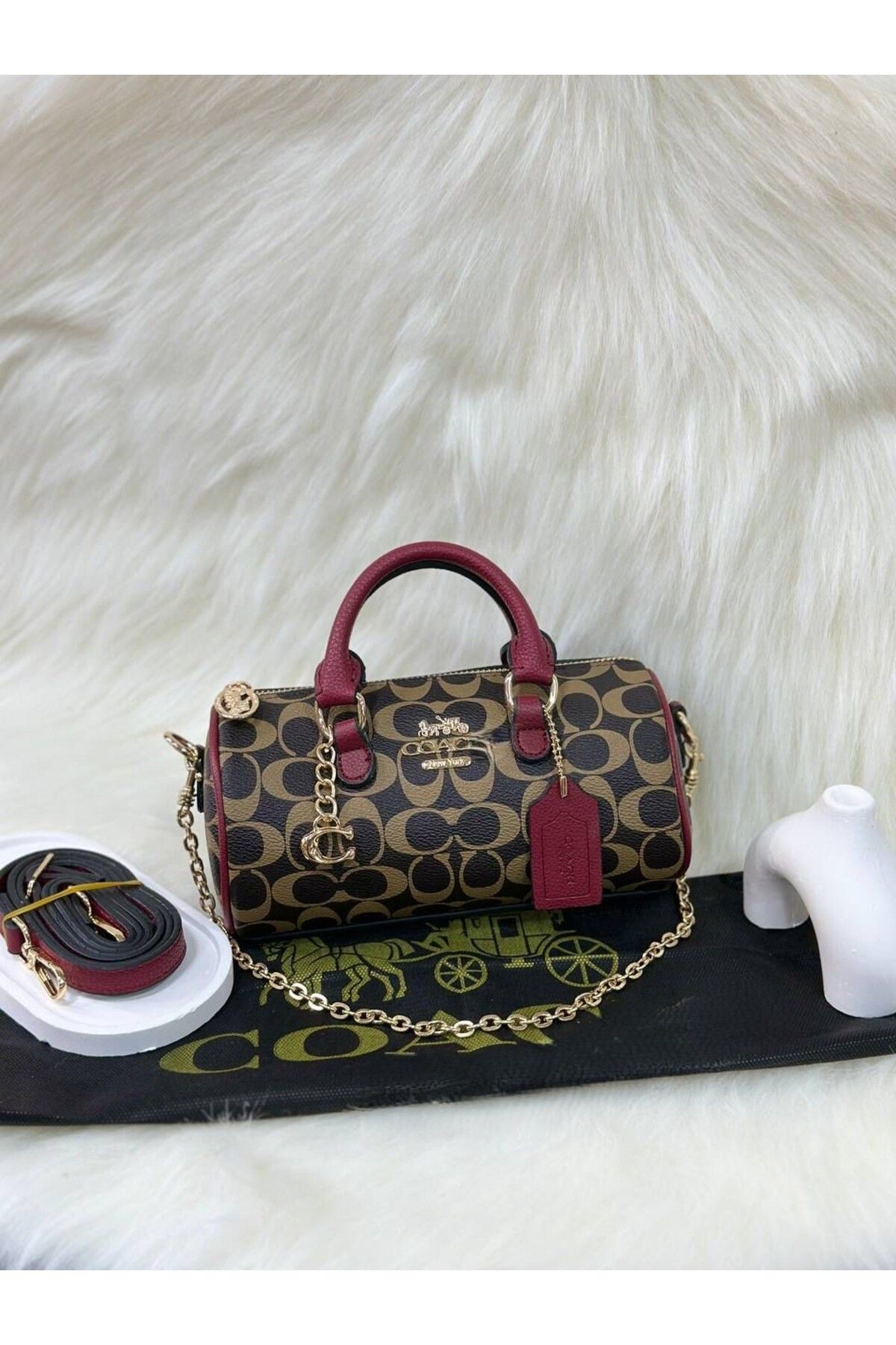 LEAUDER WOMEN ANNELER GÜNÜNE ÖZEL HEDİYE PAKETLİ ASKILI METAL AKSESUARLI TOZ TORBALI COAC-HH EL VE OMUZ ÇANTASI