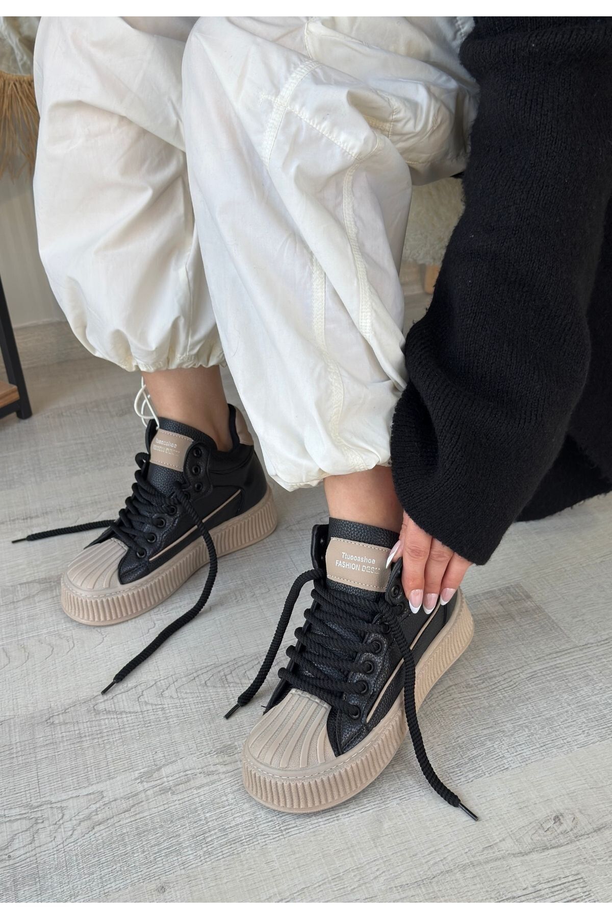 pabucmarketi Siyah Suni Deri Nude Detaylı Bağcıklı Kadın Sneaker Ayakkabı