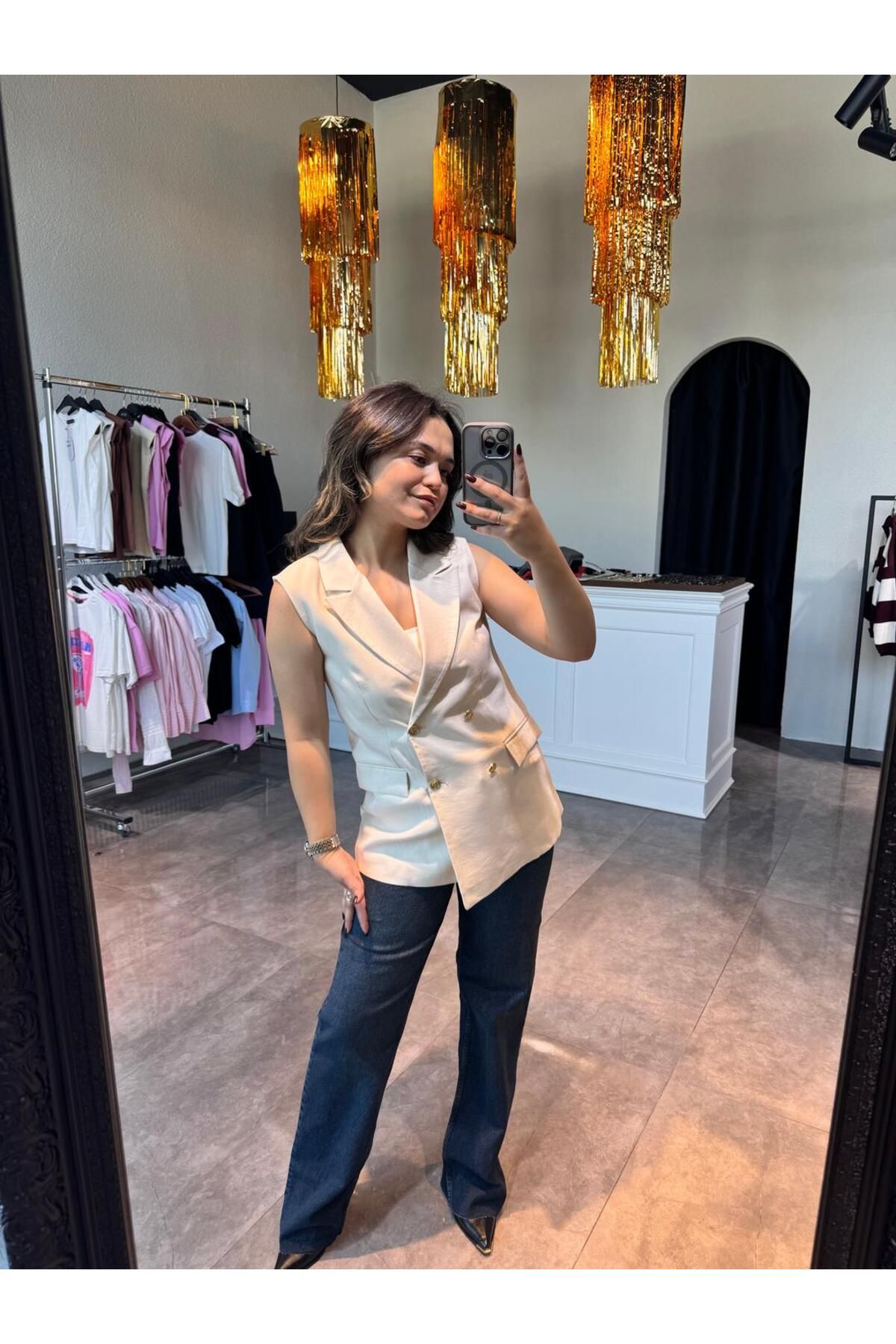 BÜŞRA PERKER Mng Model Yelek