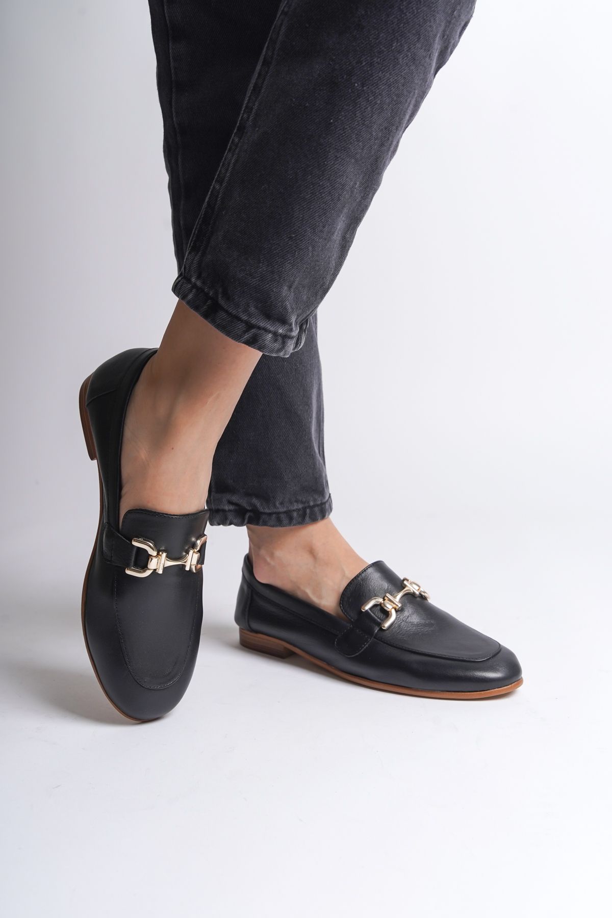لوفر مشکی زنانه طلای طلایی سیاه چرمی واقعی Capone Outfitters
