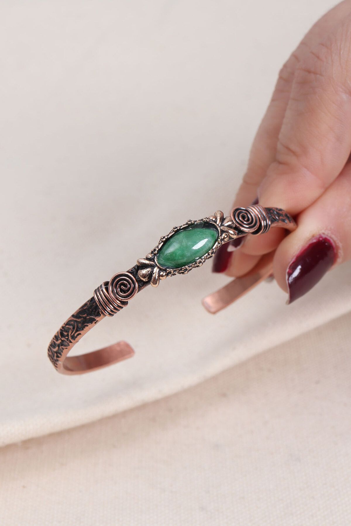 Süspüs Accessories Yeşil Taşlı Otantik Bakır Bilezik