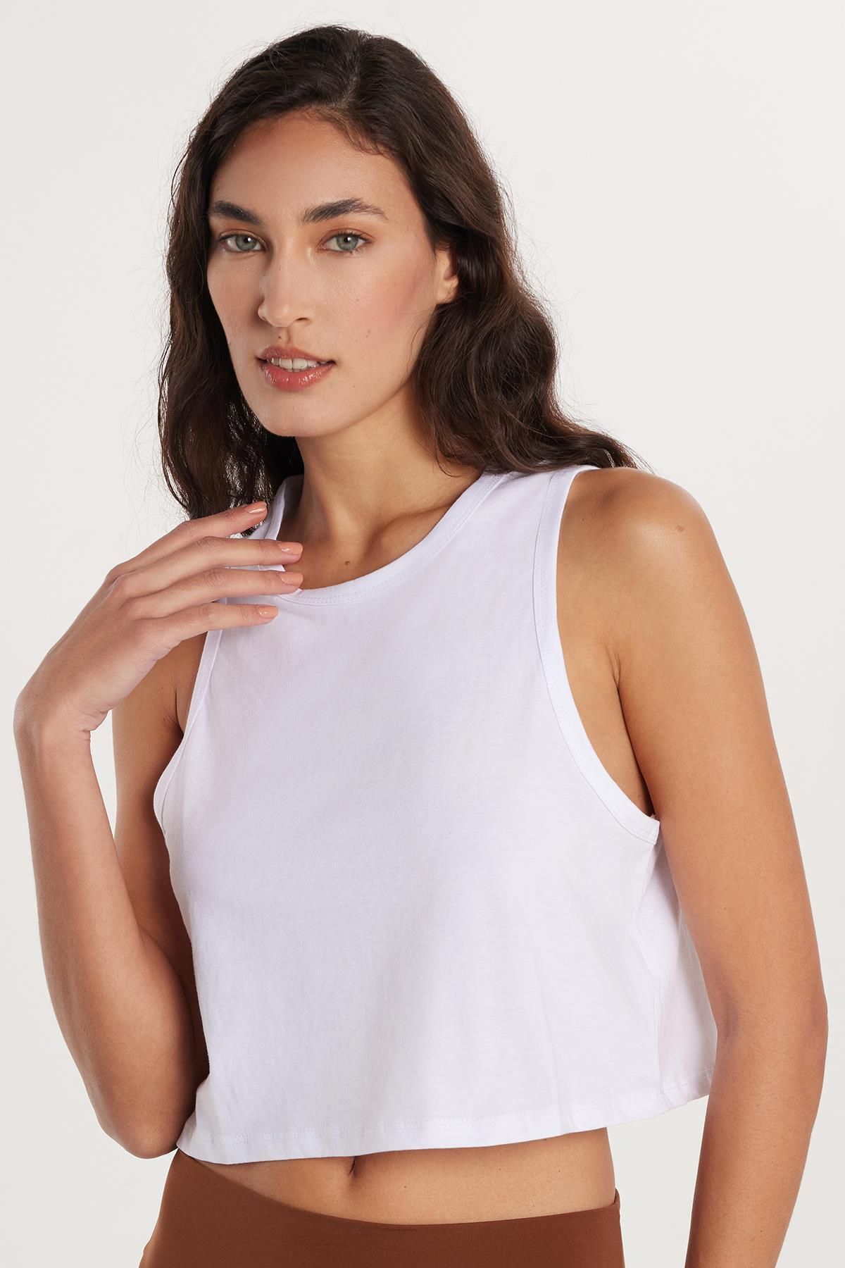 Tudors Kadın Slim Fit Dar Kesim %100 Pamuk Bisiklet Yaka Düz Basic Beyaz Atlet