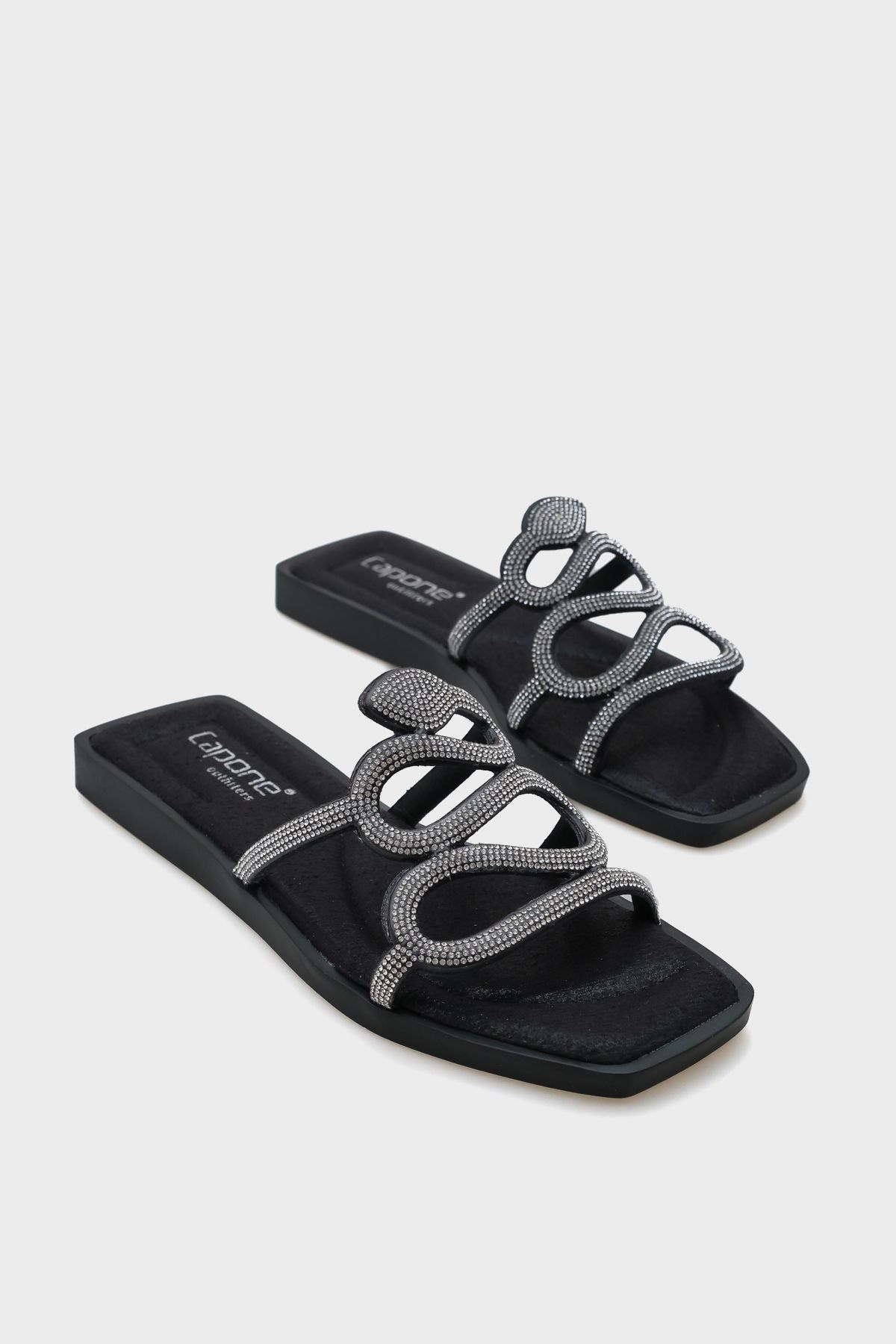 Capone Outfitters Klapki Lara Stone Kobieta - 40