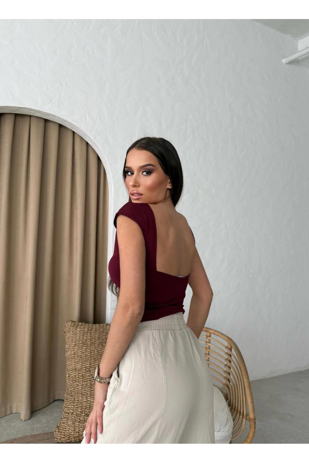 lüx vestimenta SIRT DEKOLTE DETAY CROP BLUZ