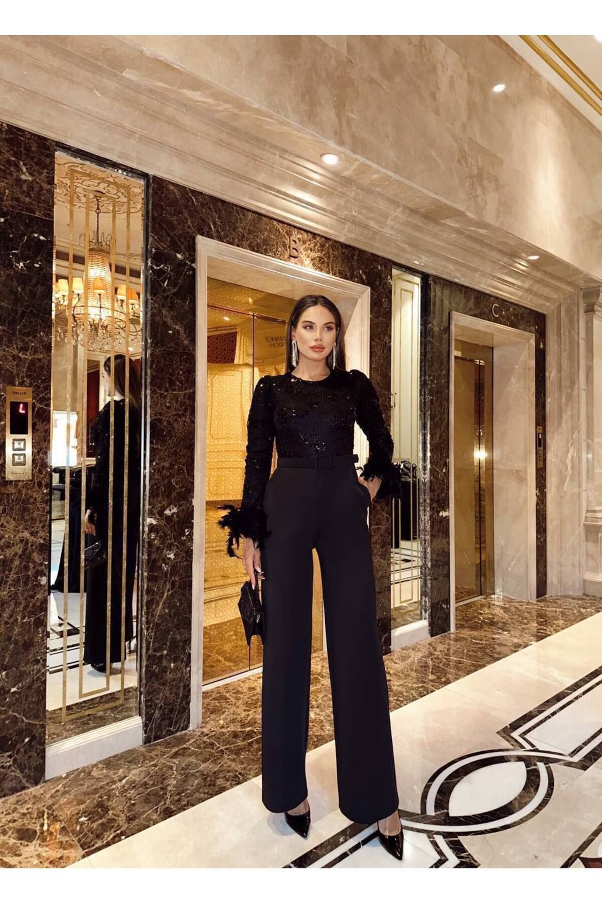 Castivo Fashion Pul Payet ve Tüy Detaylı Kemerli Uzun Kollu Abiye Tulum