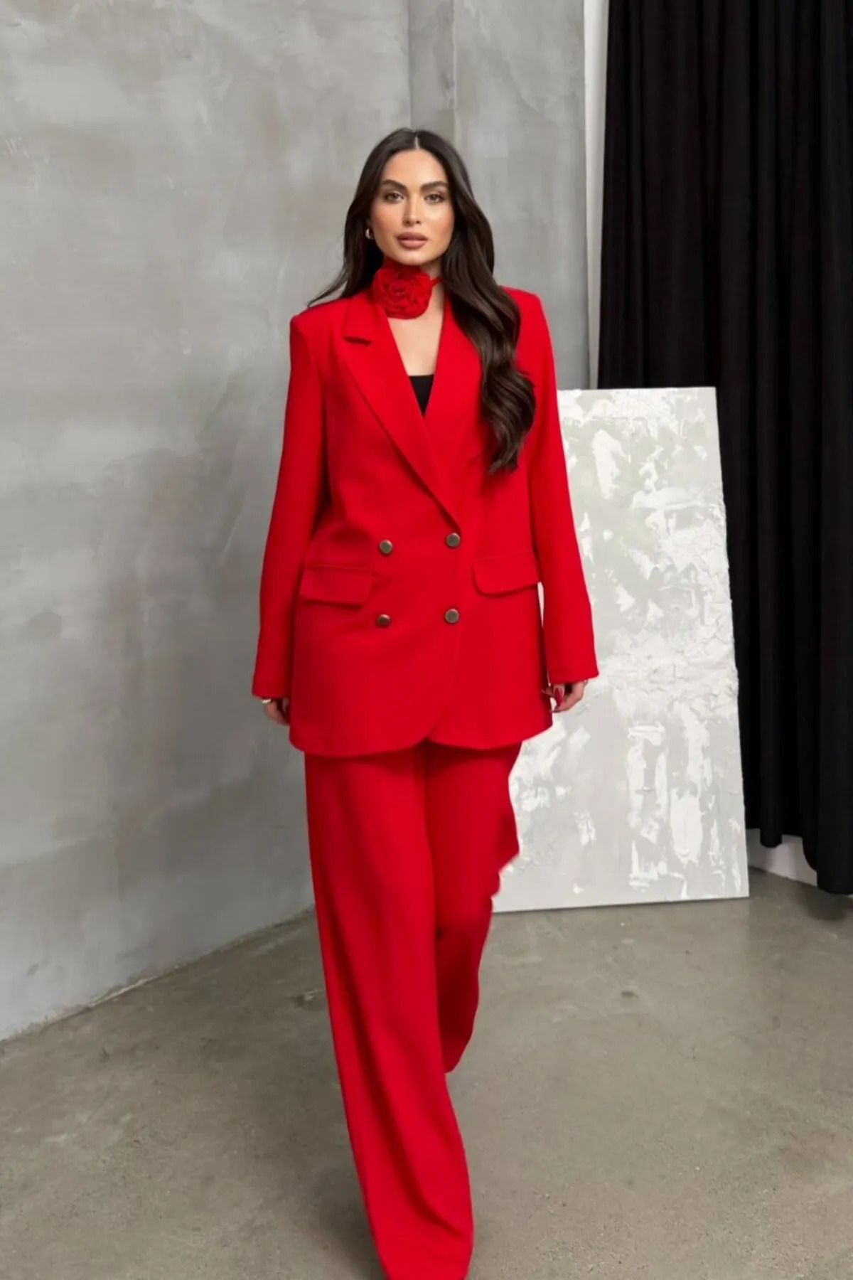 buqre's moda Kadın İkili Blazer Ceket Pantolon Takım Aksesuar Gül ve Düğme Detaylı Bol Paça