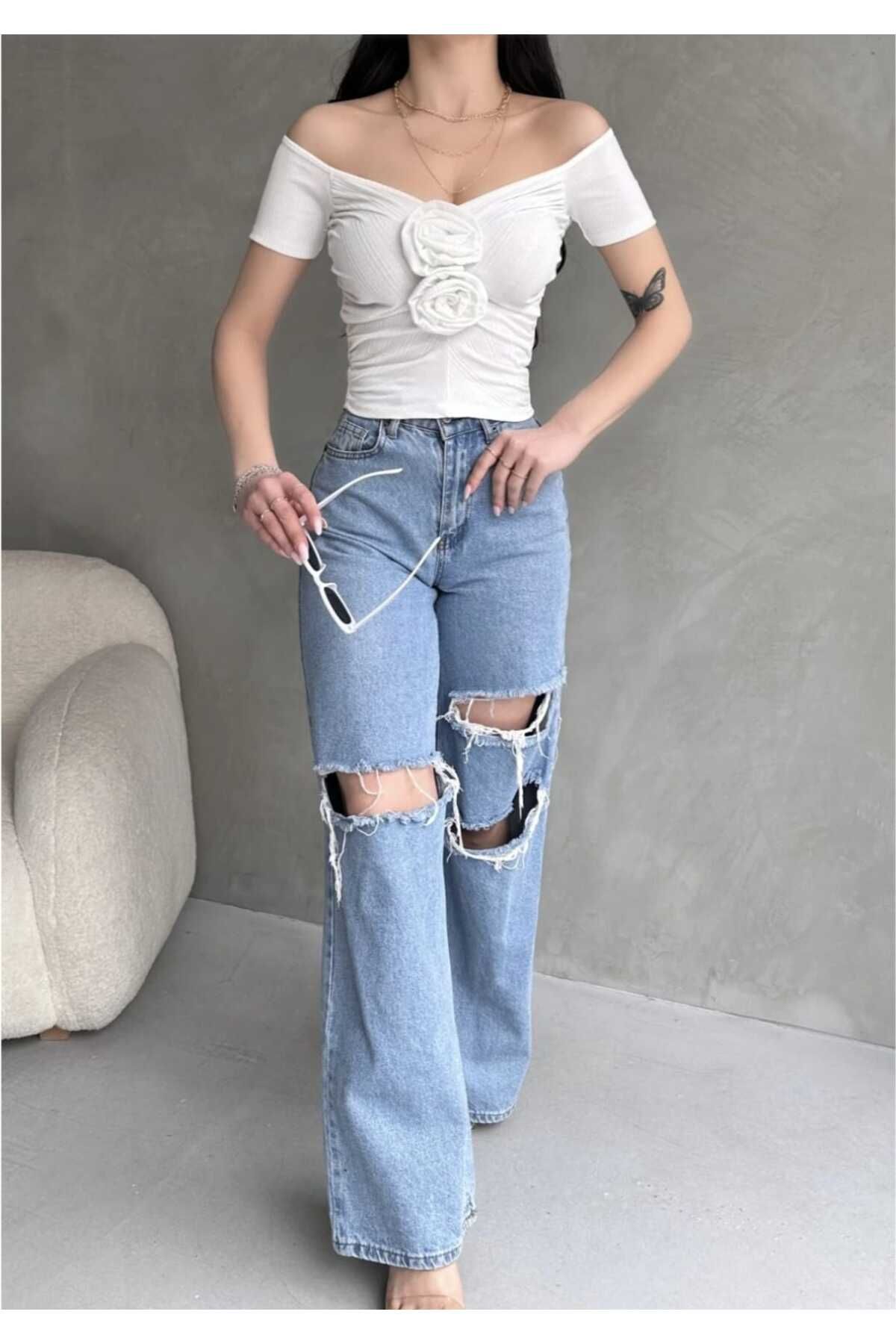 zienna Kayık Yaka Gül Detaylı Crop Bluz