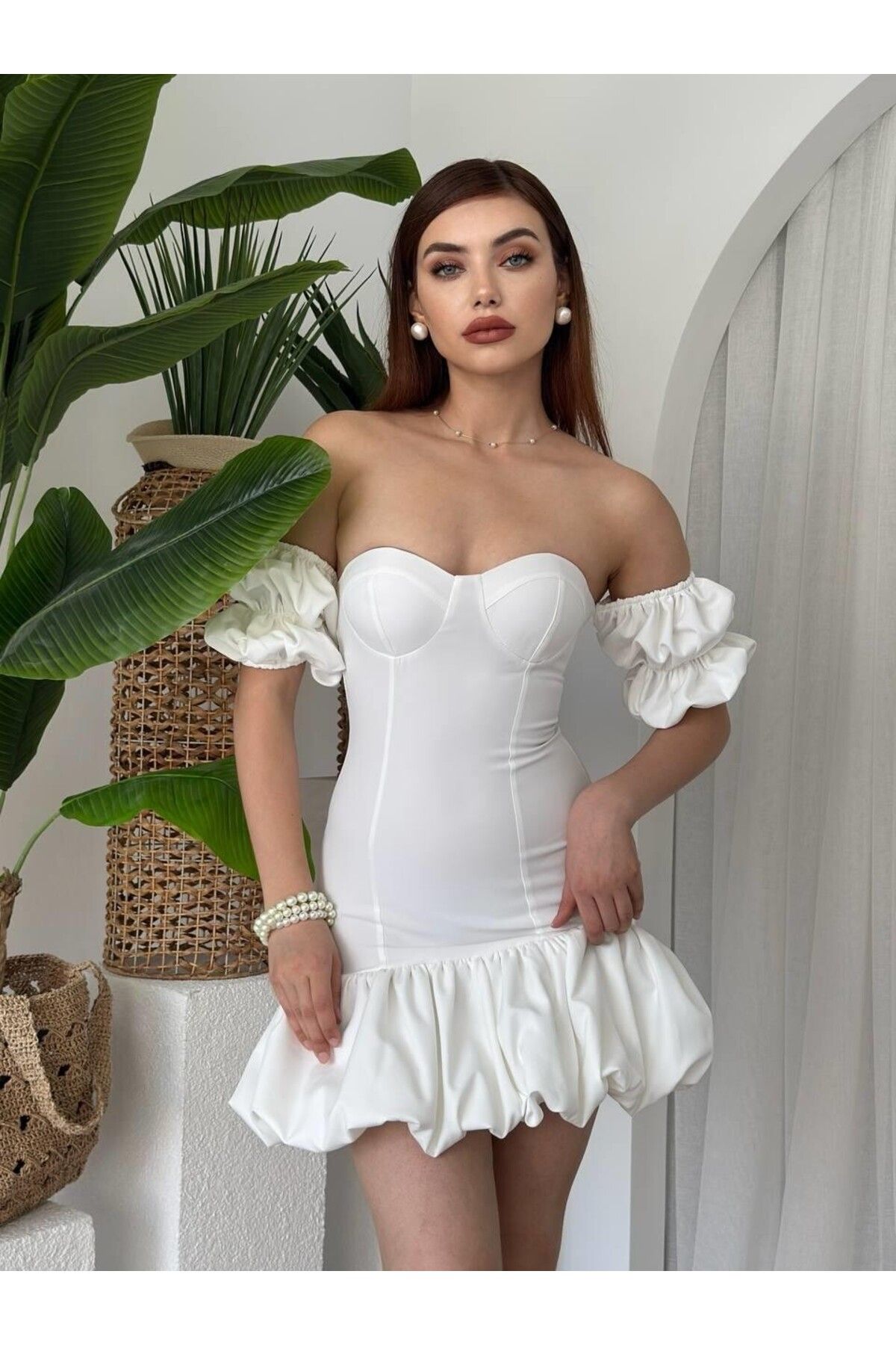 Orihime Kadın Straplez Balon Etek Volanlı Kol Mini Elbise