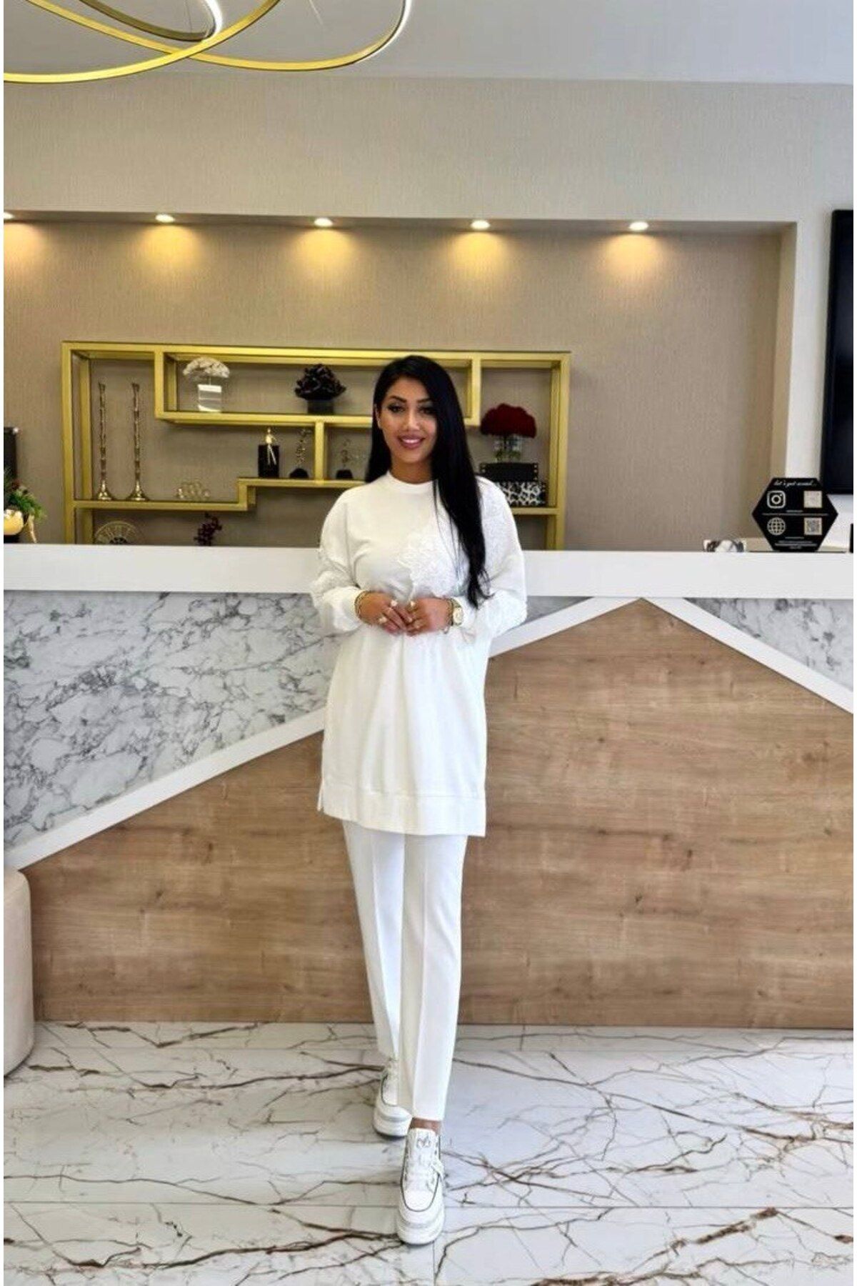 Gülşen Gök Butik Dantel İşleme Tunik Beyaz