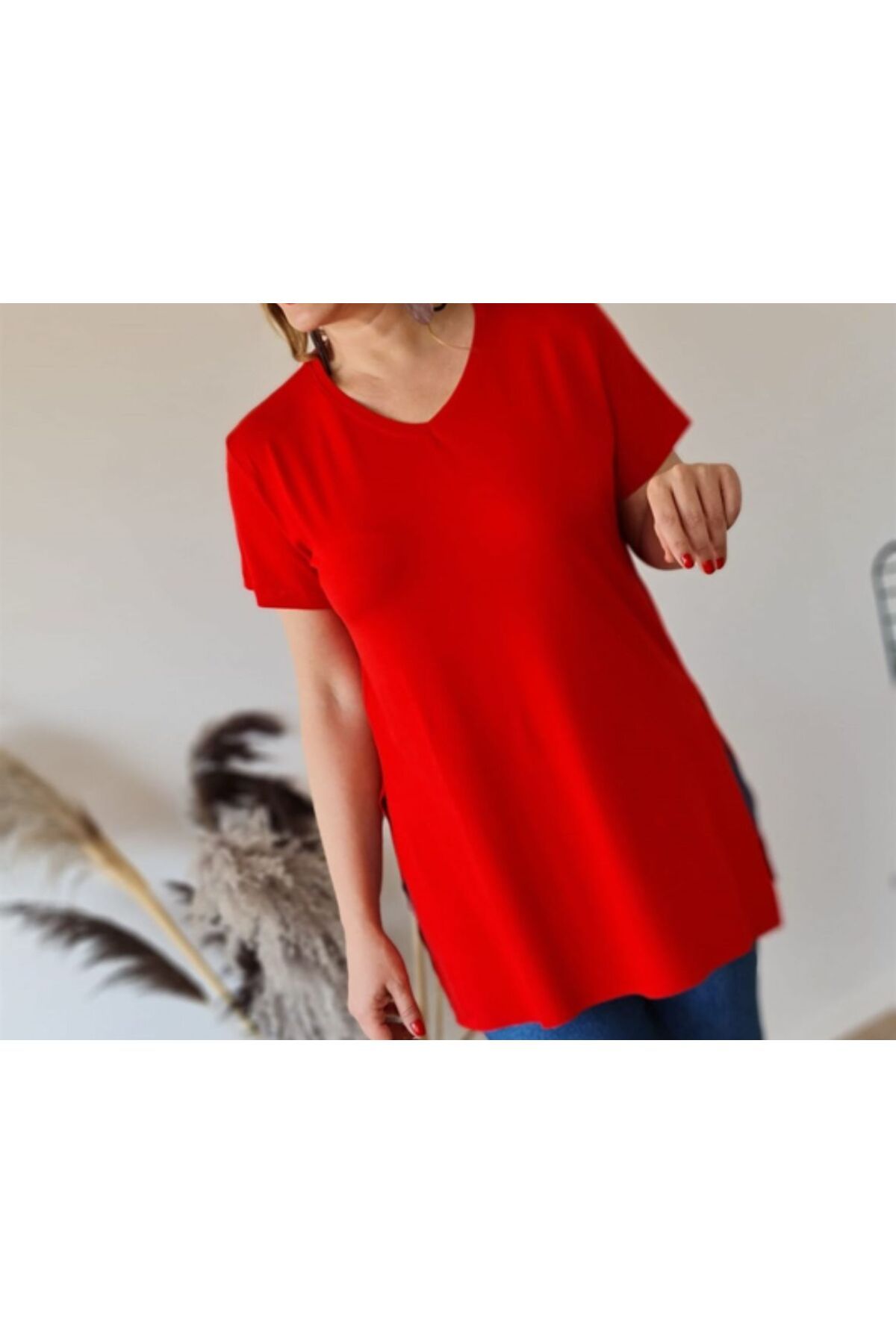 tülaybutik kadın v yaka pamuklu viskon kumaş yırtmaçlı uzun tişört