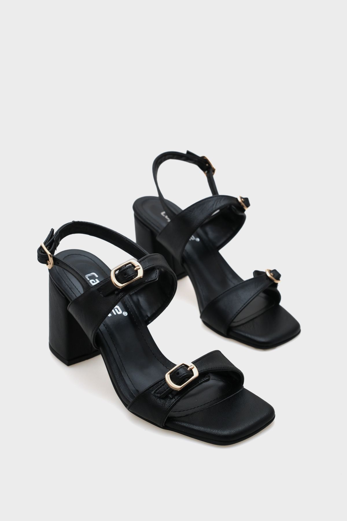 Capone Outfitters Clair Küt Burunlu Orta Topuklu Çift Bantlı Kadın Sandalet