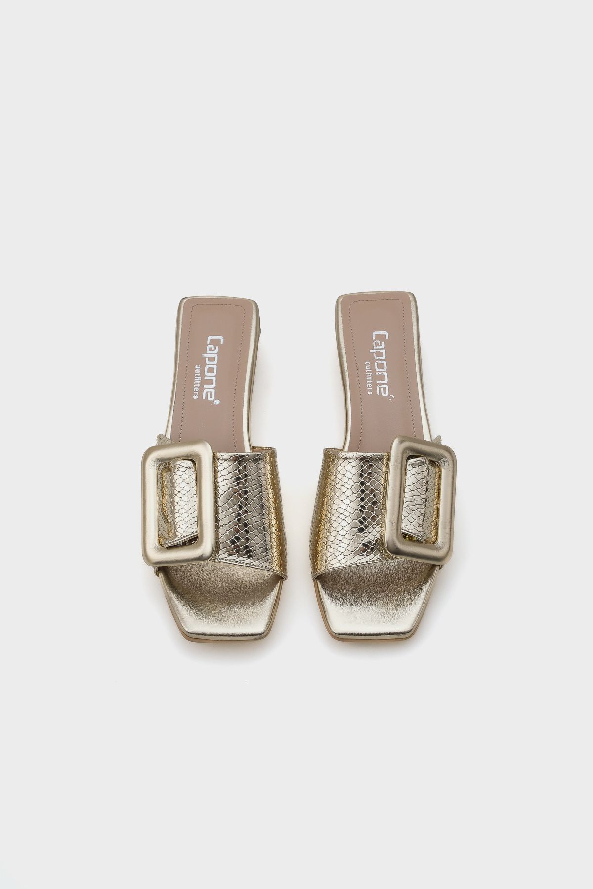 دمپایی طلایی زنانه چرم دست و پنجه نرم Capone Outfitters