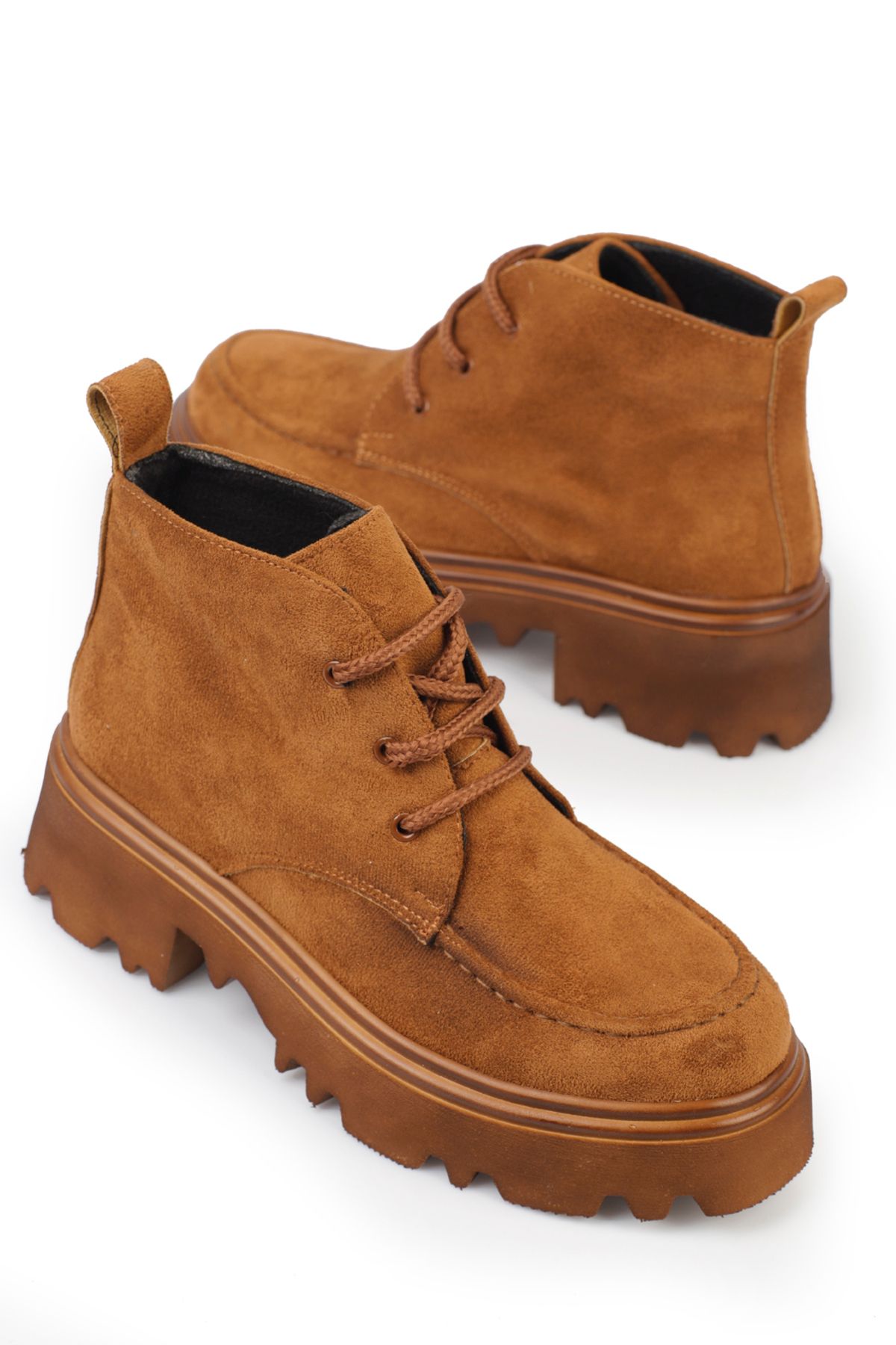 Capone Outfitters Sznurowane Buty Damskie Z Okrągłym Noskiem I Podeszwą Trac Kobieta - 38