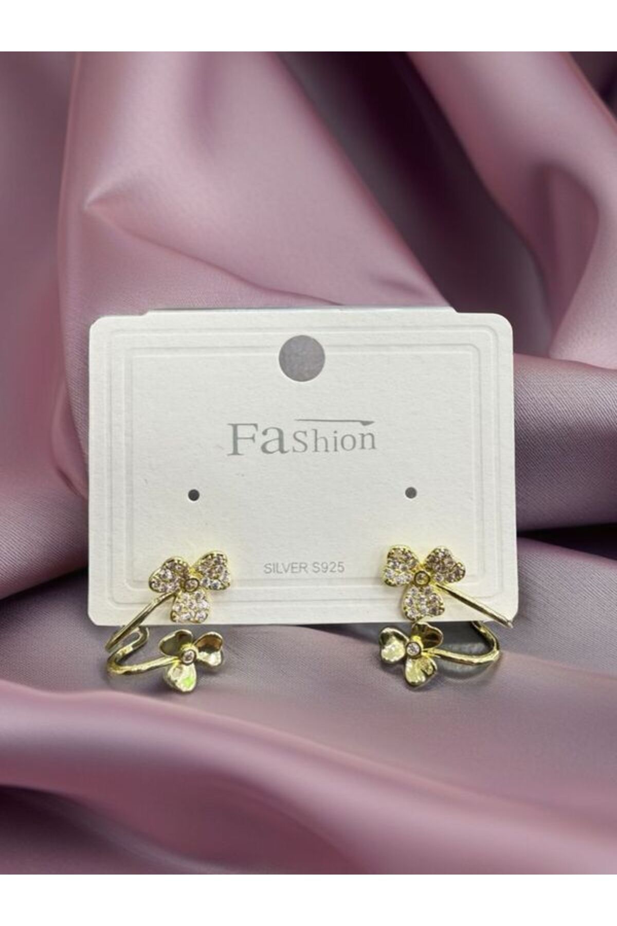 Calmea Jewellery Çelik Exclusive Spring Up Renk Atmaz Faturalı Zirkon Taşlı Kadın Küpe (İğne 925 AYR Gümüş)