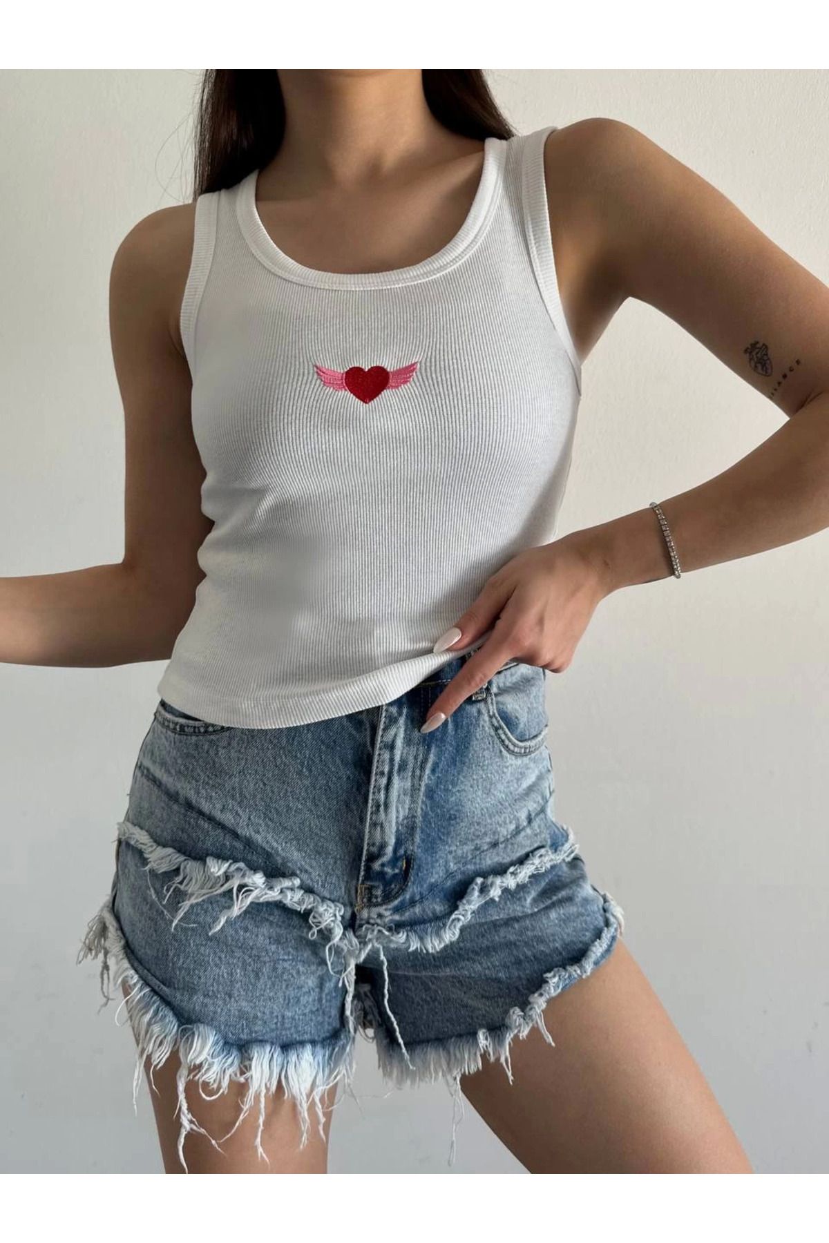 Shop58 Kalp kanatlı atlet