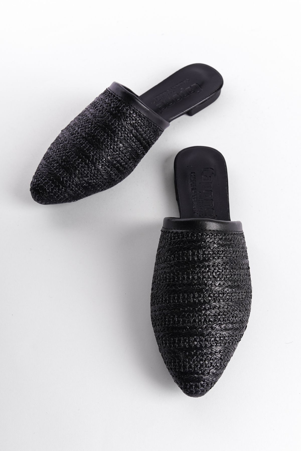 دمپایی مشکی زنانه بینی های عروسی بسته Capone Outfitters