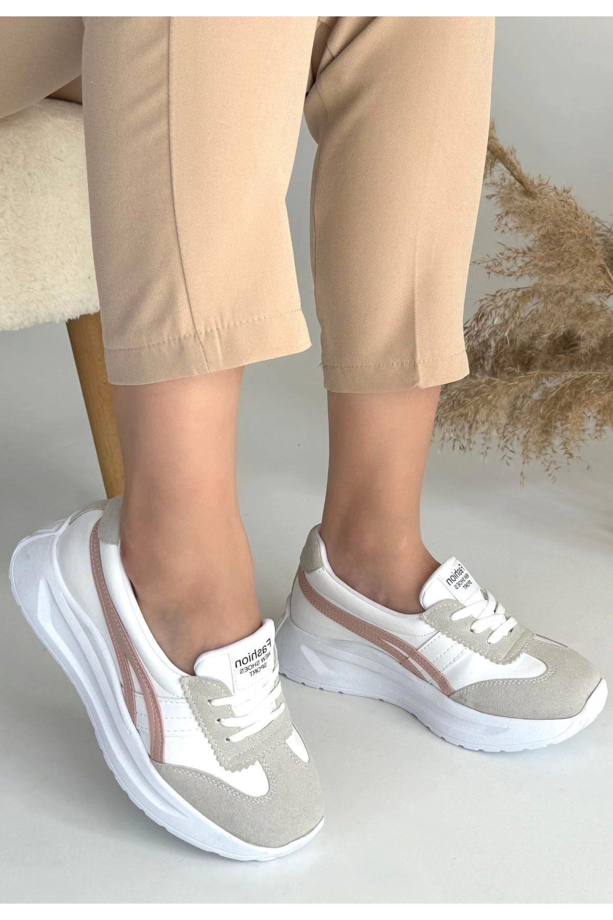Shop58 Zitta Beyaz Cilt Pudra Detaylı Spor Ayakkabı