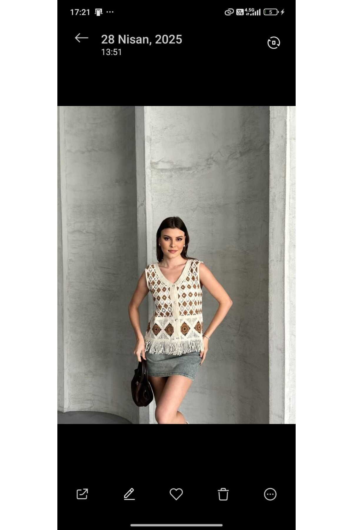 zienna Etnik Püsküllü Yazlık Örgü Yelek