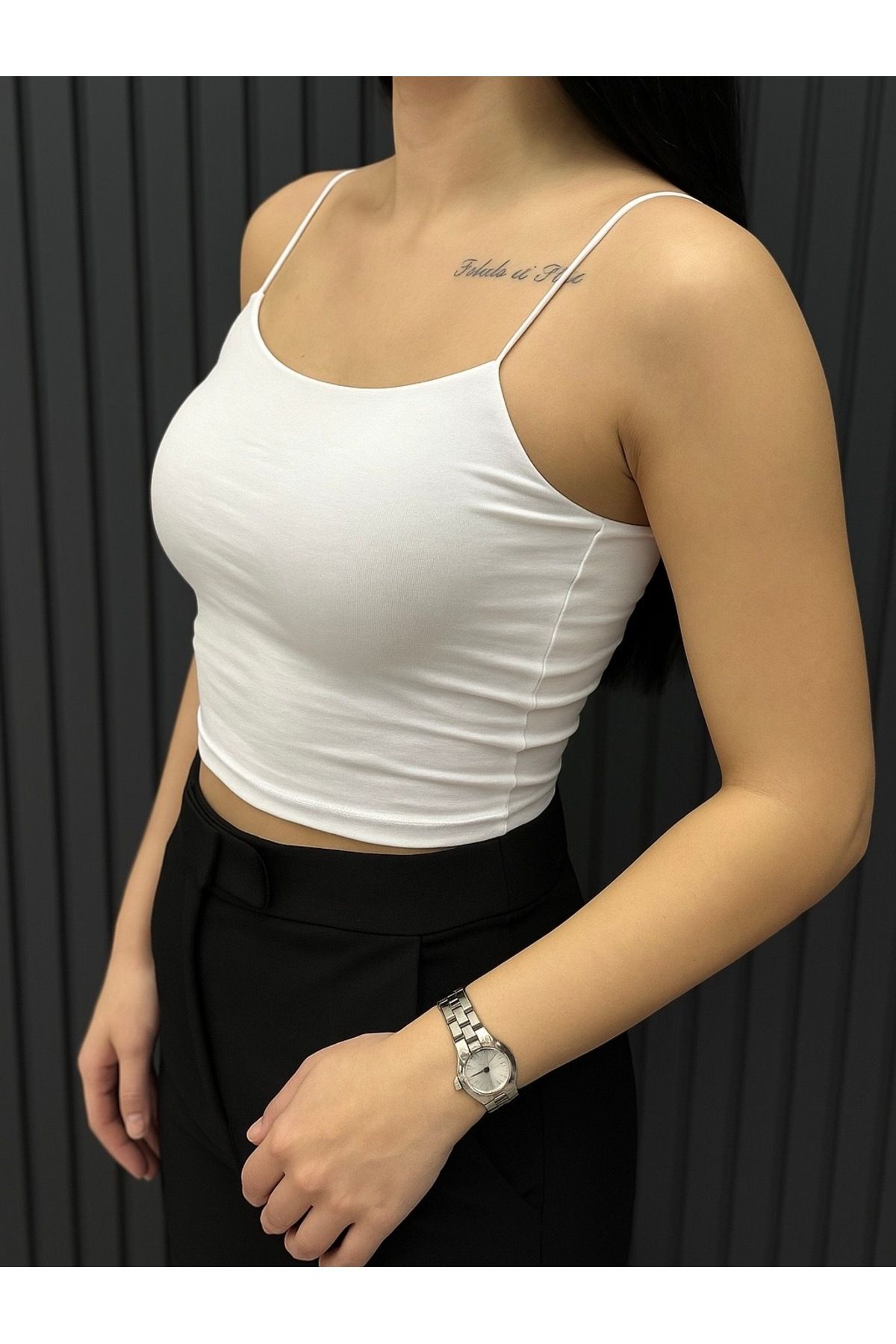 Leoris Kadın İnce Askılı Crop Bluz Likra Kumaş