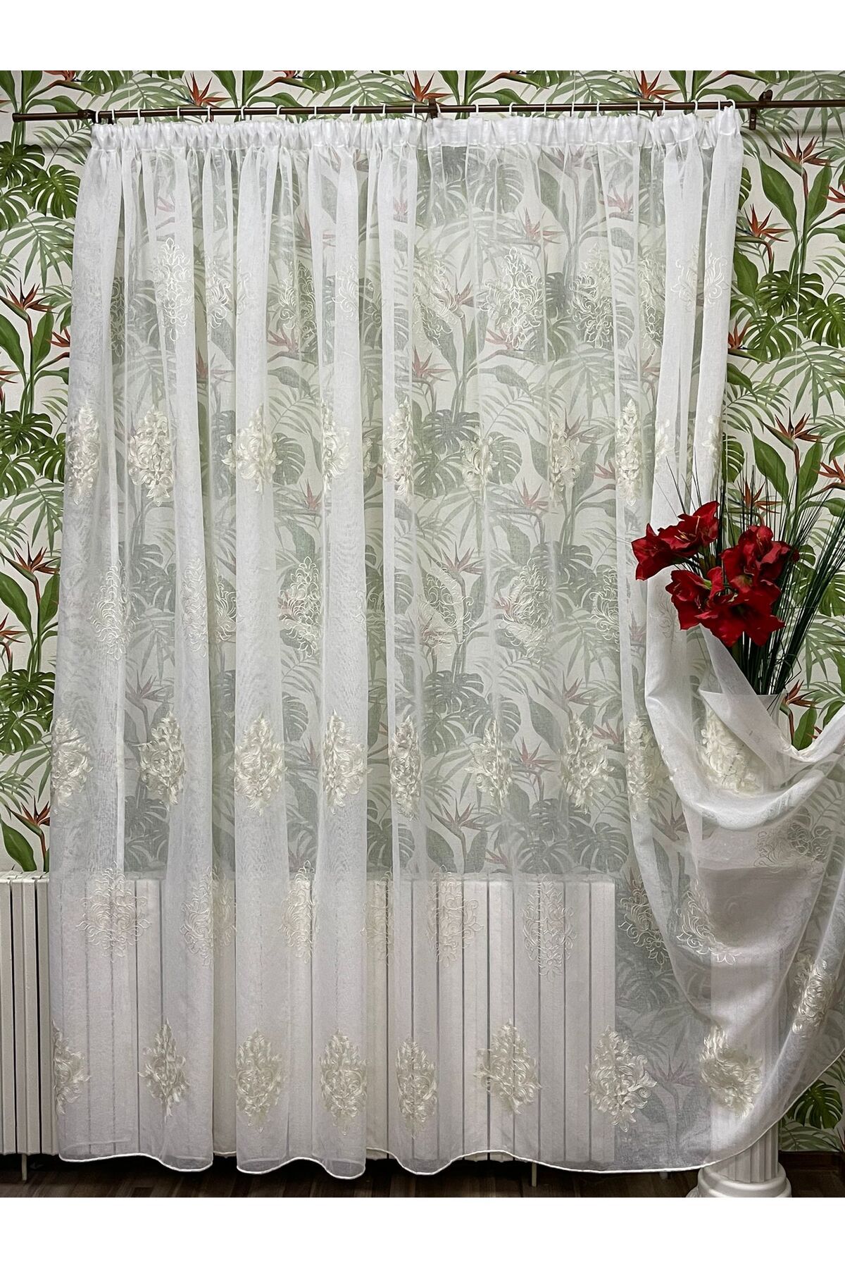Liz Line Perdea Alb/ivoire Din Colectia ''inna Baroc'' By Liz Line, 700x245cm, Cu Rejansa - - 700 x 245