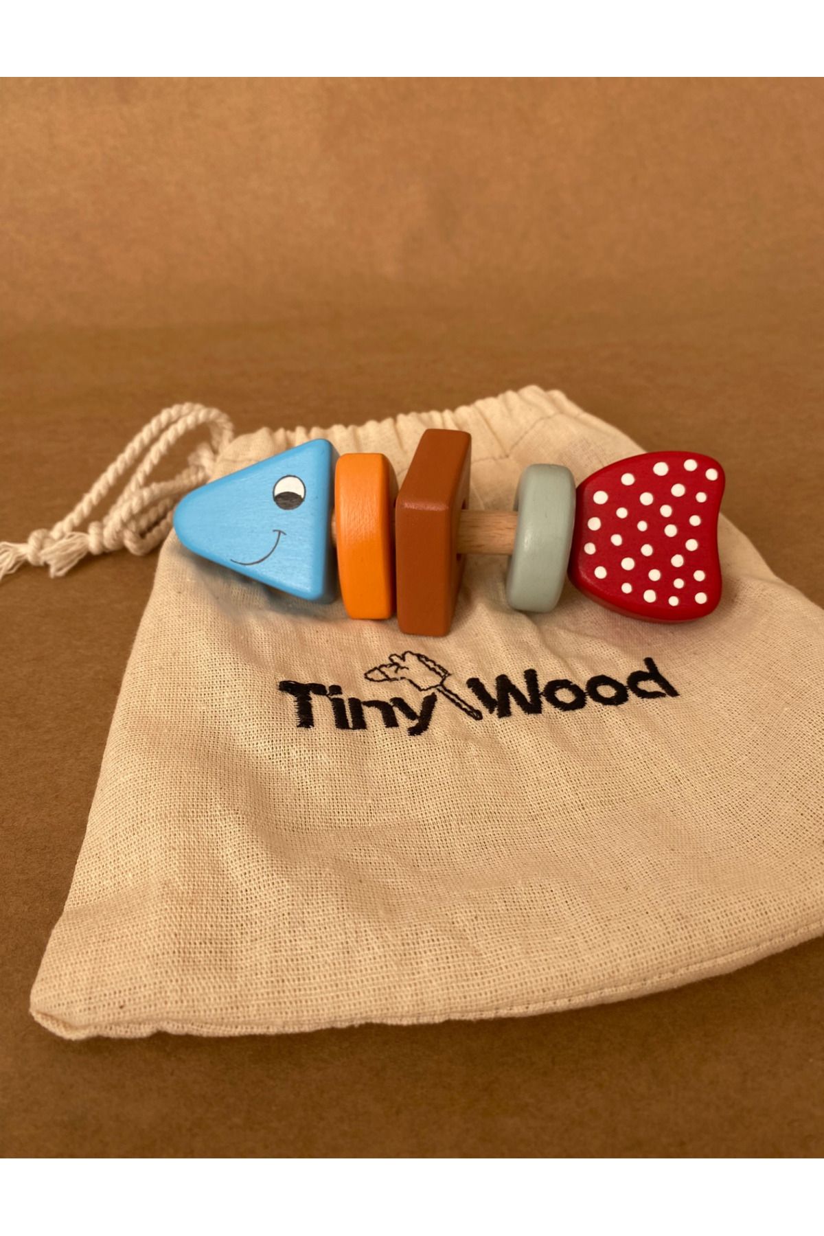 tiny wood Doğal Ahşap Balık Çıngırak – El Yapımı, Montessori Uyumlu Bebek Oyuncağı