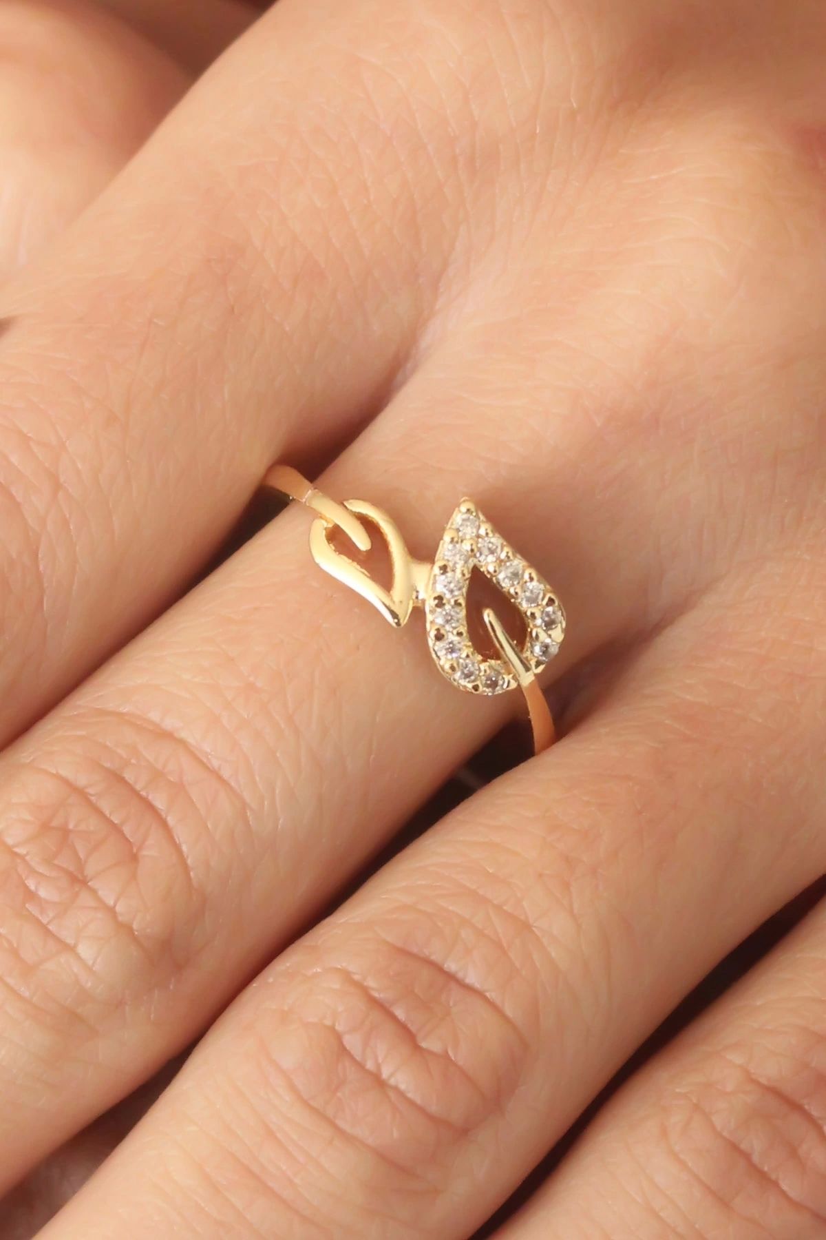 Clariss Zirkon Taşlı Gold Renk Yaprak Model Kadın Yüzük
