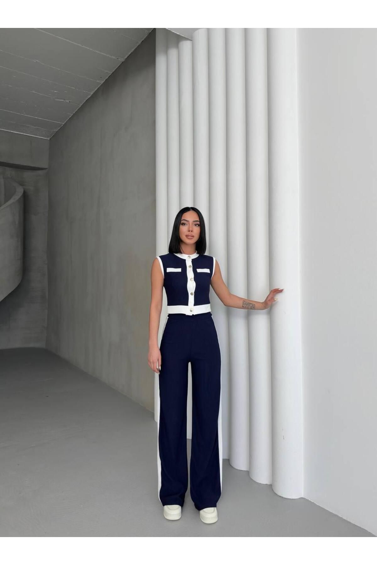 fhk atelier Kolsuz Şerit Detaylı Takım